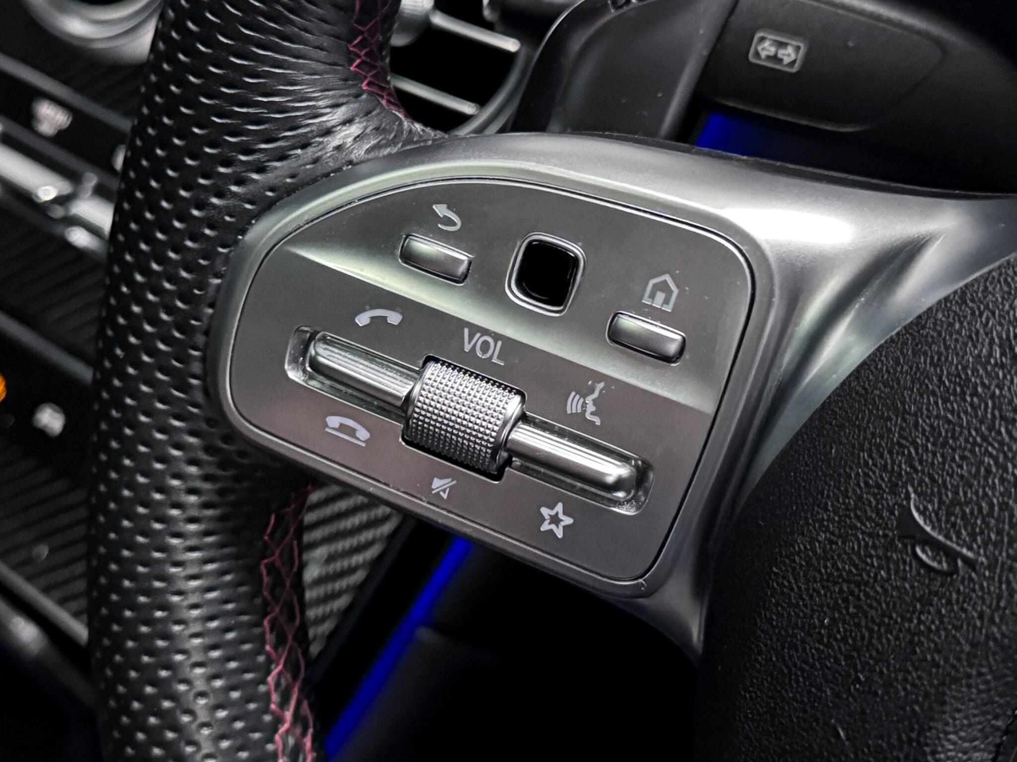 Mercedes-Benz GLC view 23