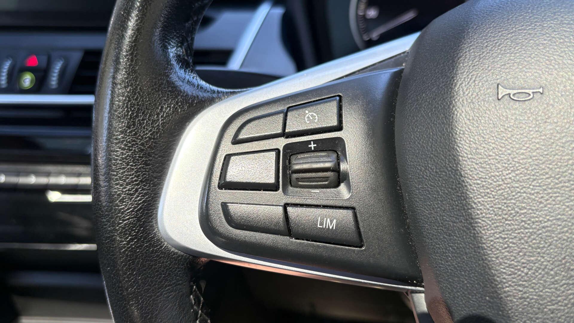 BMW 2 Series view 18