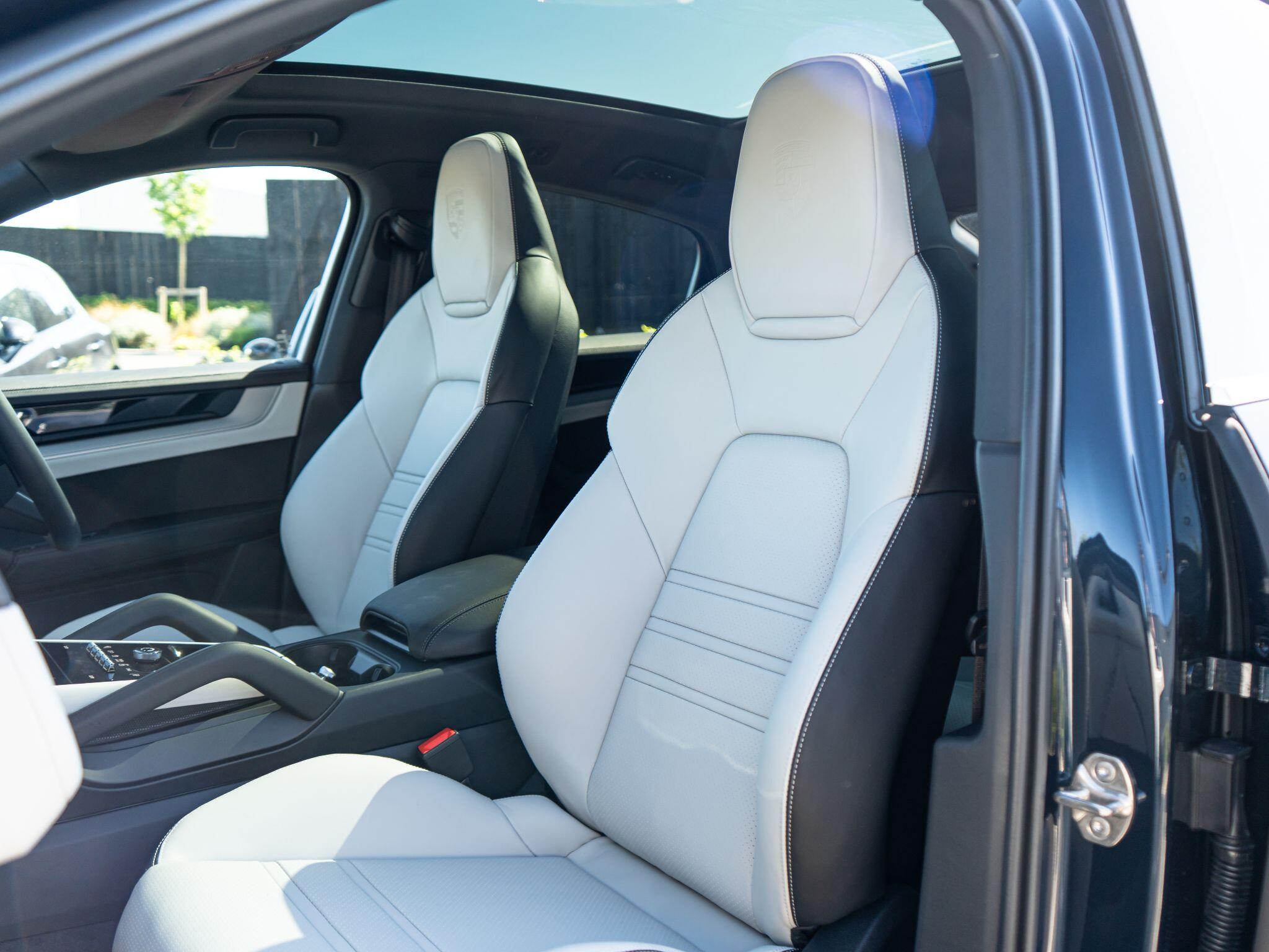 Porsche Cayenne view 20