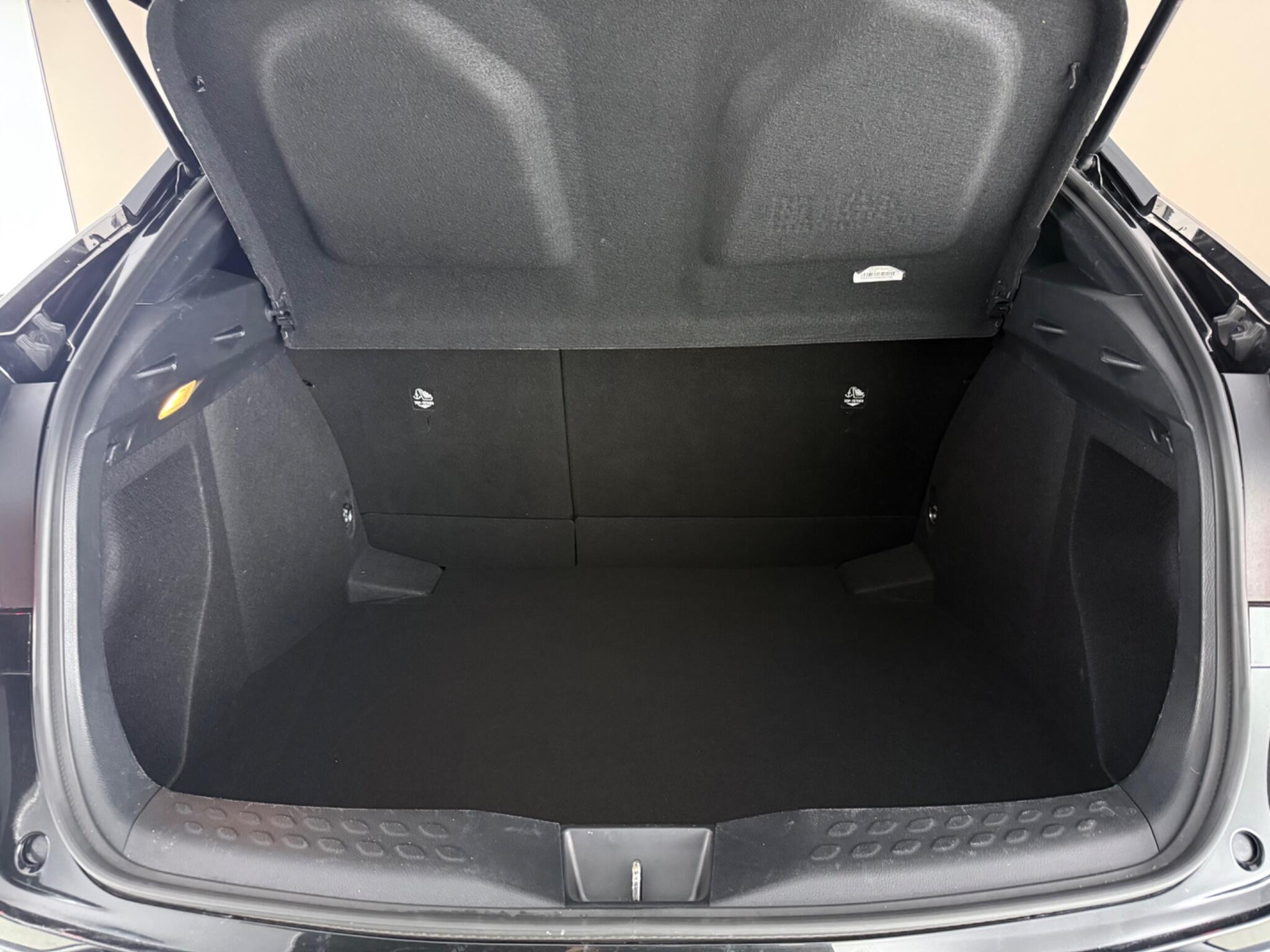 Toyota C-HR view 10