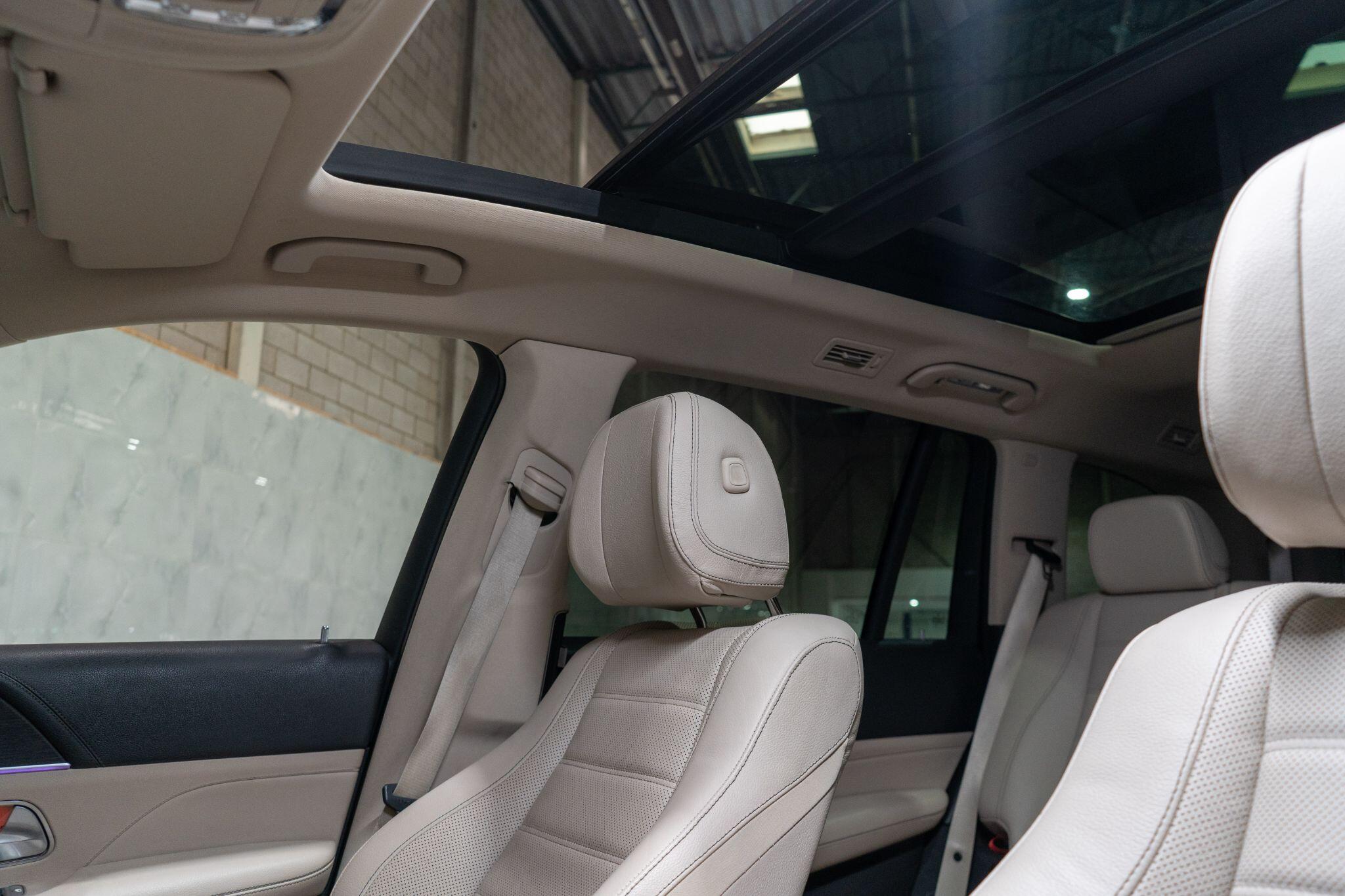Mercedes-Benz GLS view 51