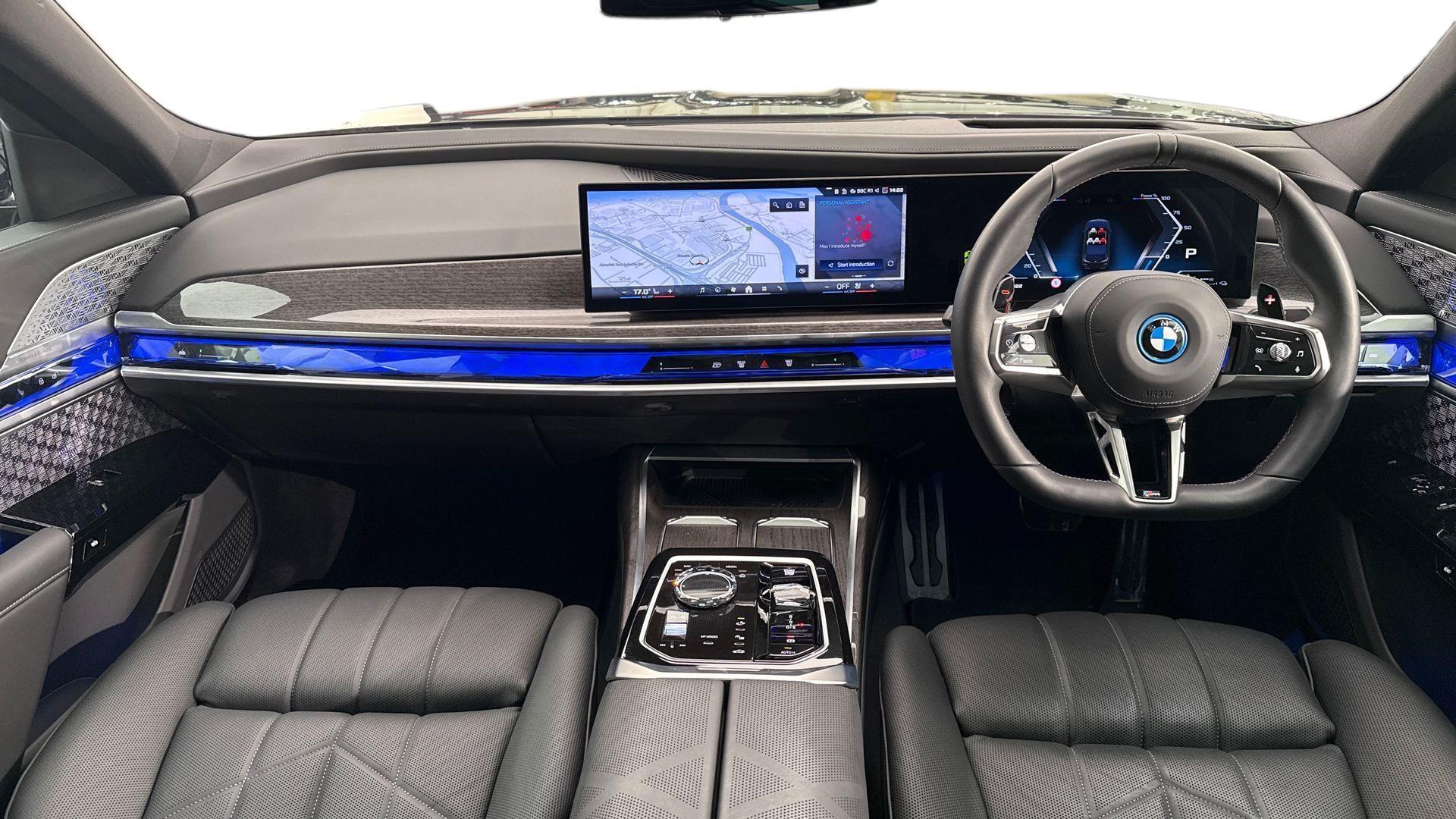 BMW 7 Series view 4