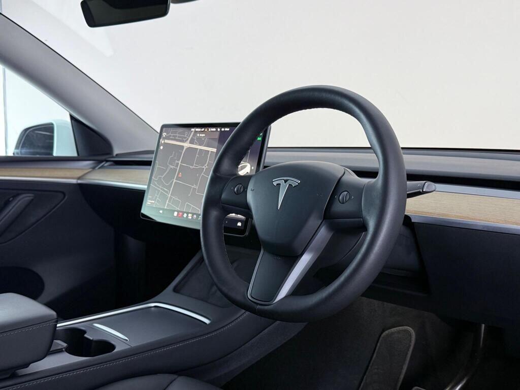 Tesla Model Y view 3