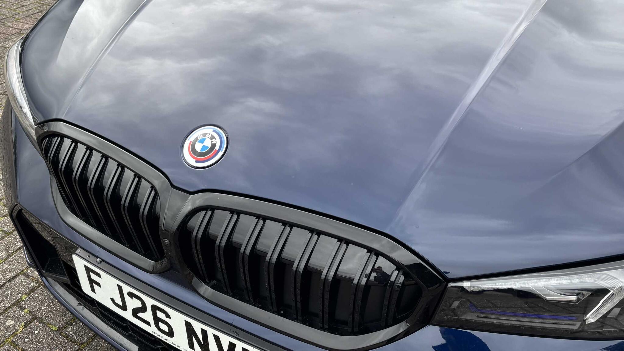 BMW 3 Series view 37