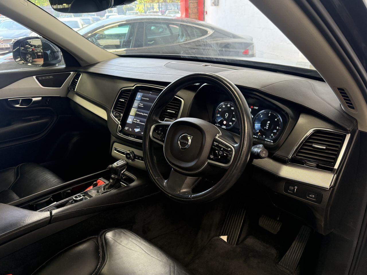 Volvo XC90 view 33