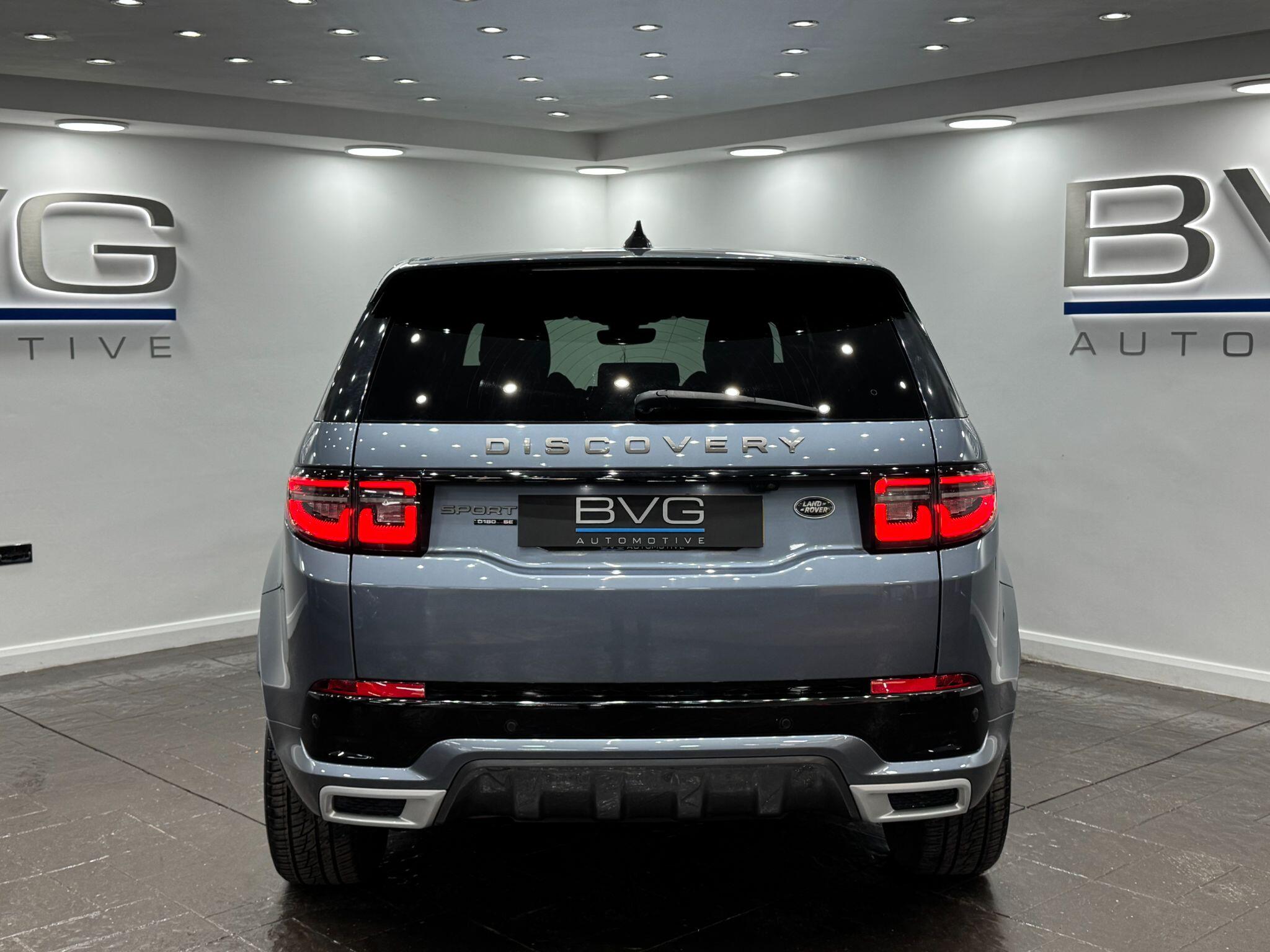Land Rover Discovery Sport view 18