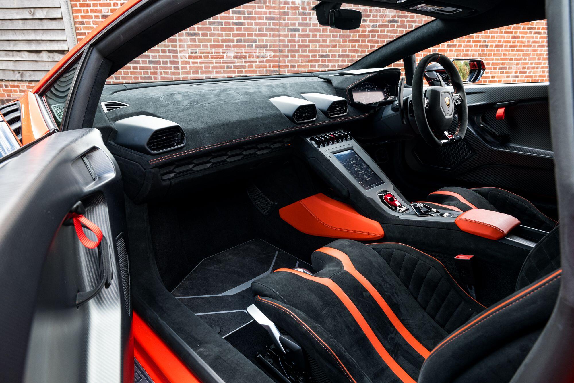 Lamborghini Huracan view 58