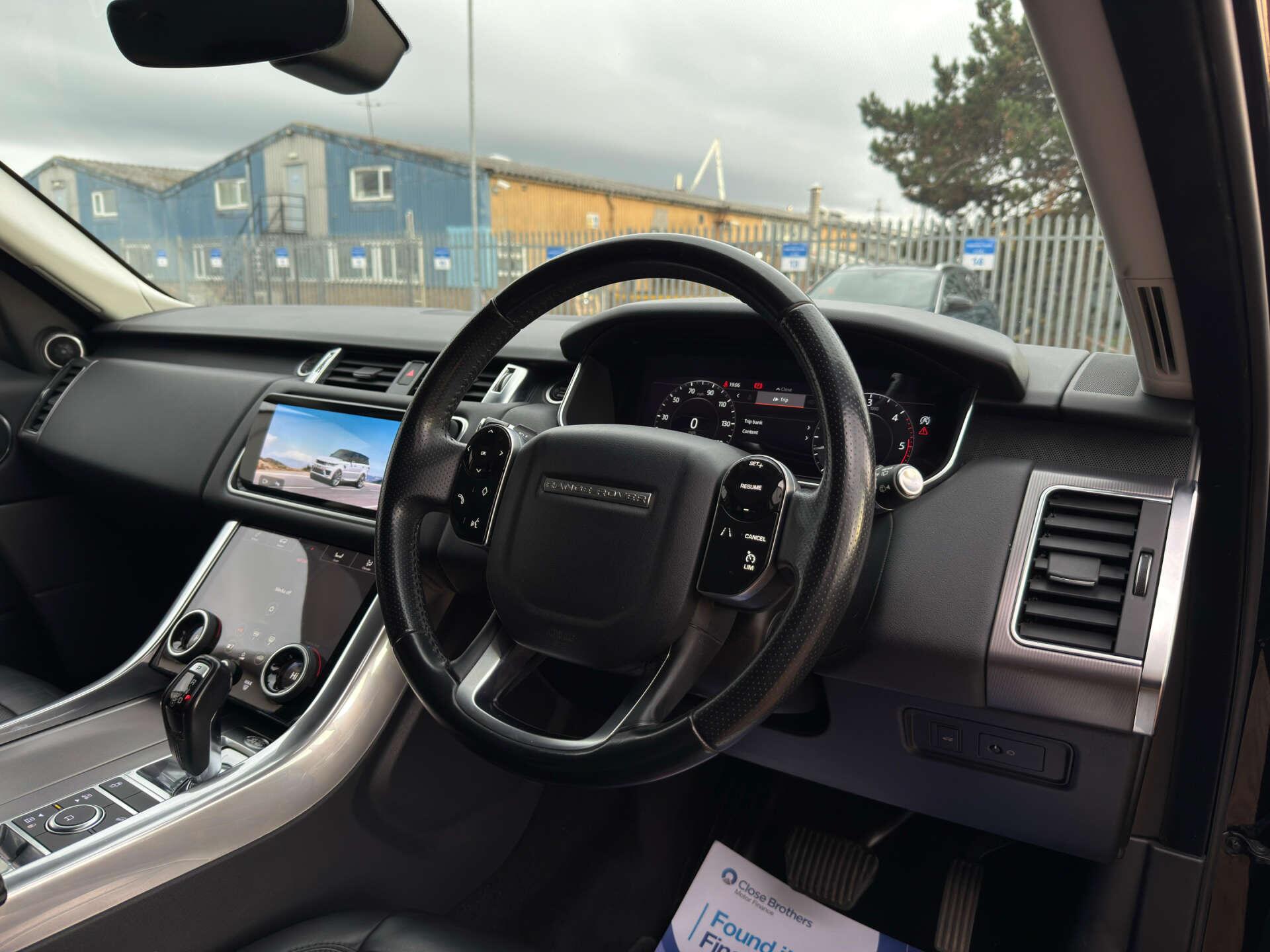 Land Rover Range Rover Sport view 13