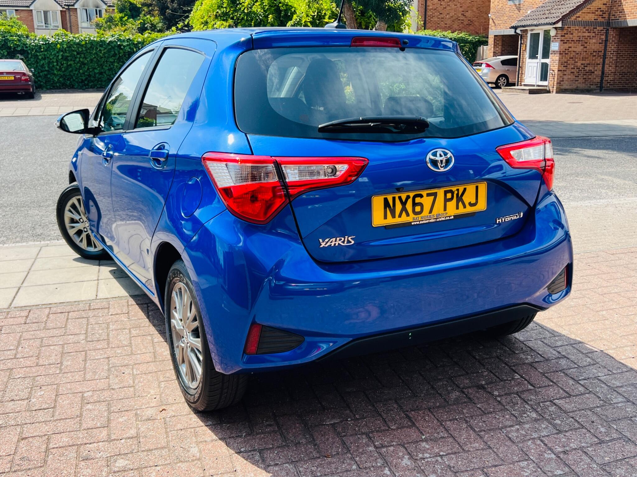 Toyota Yaris view 4