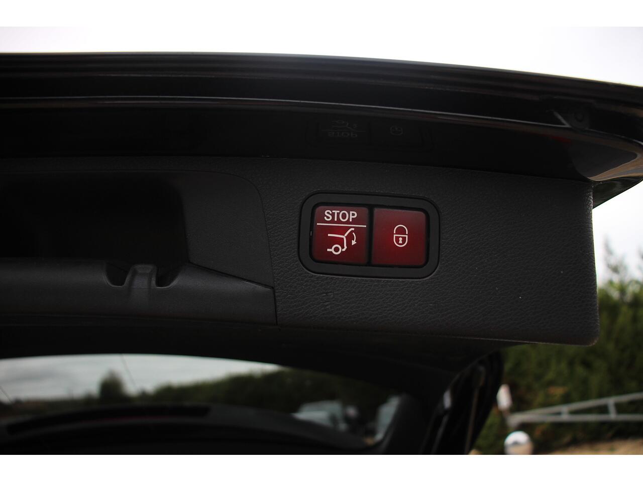 Mercedes-Benz E Class view 47