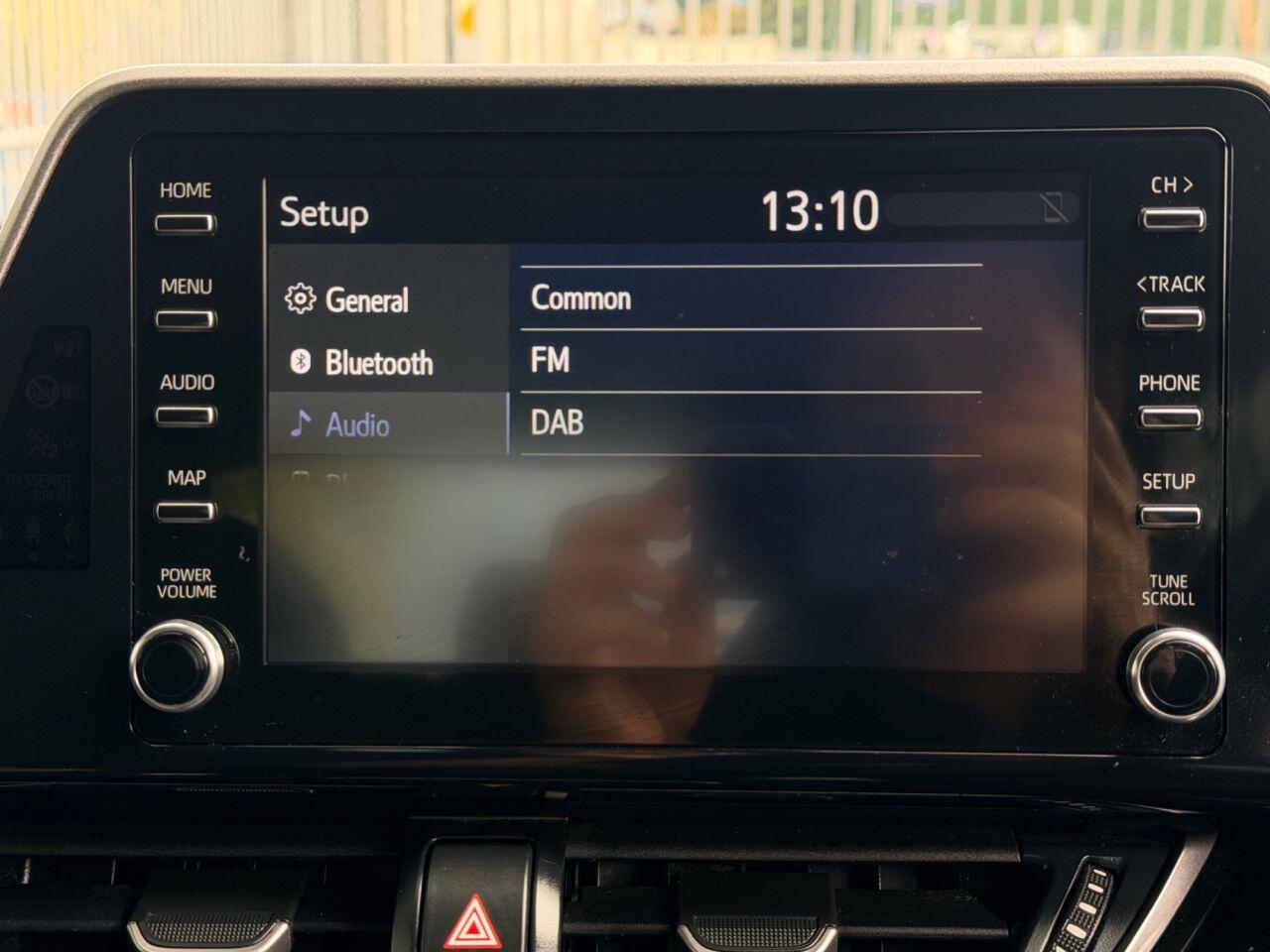 Toyota C-HR view 44
