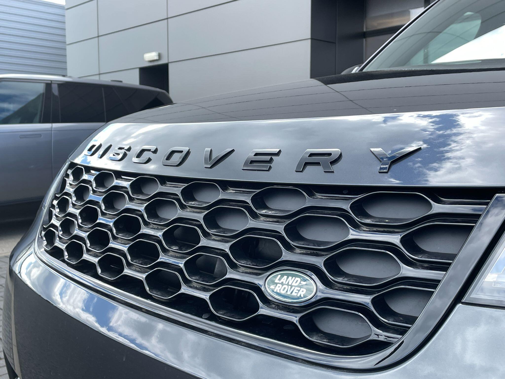 Land Rover Discovery view 36