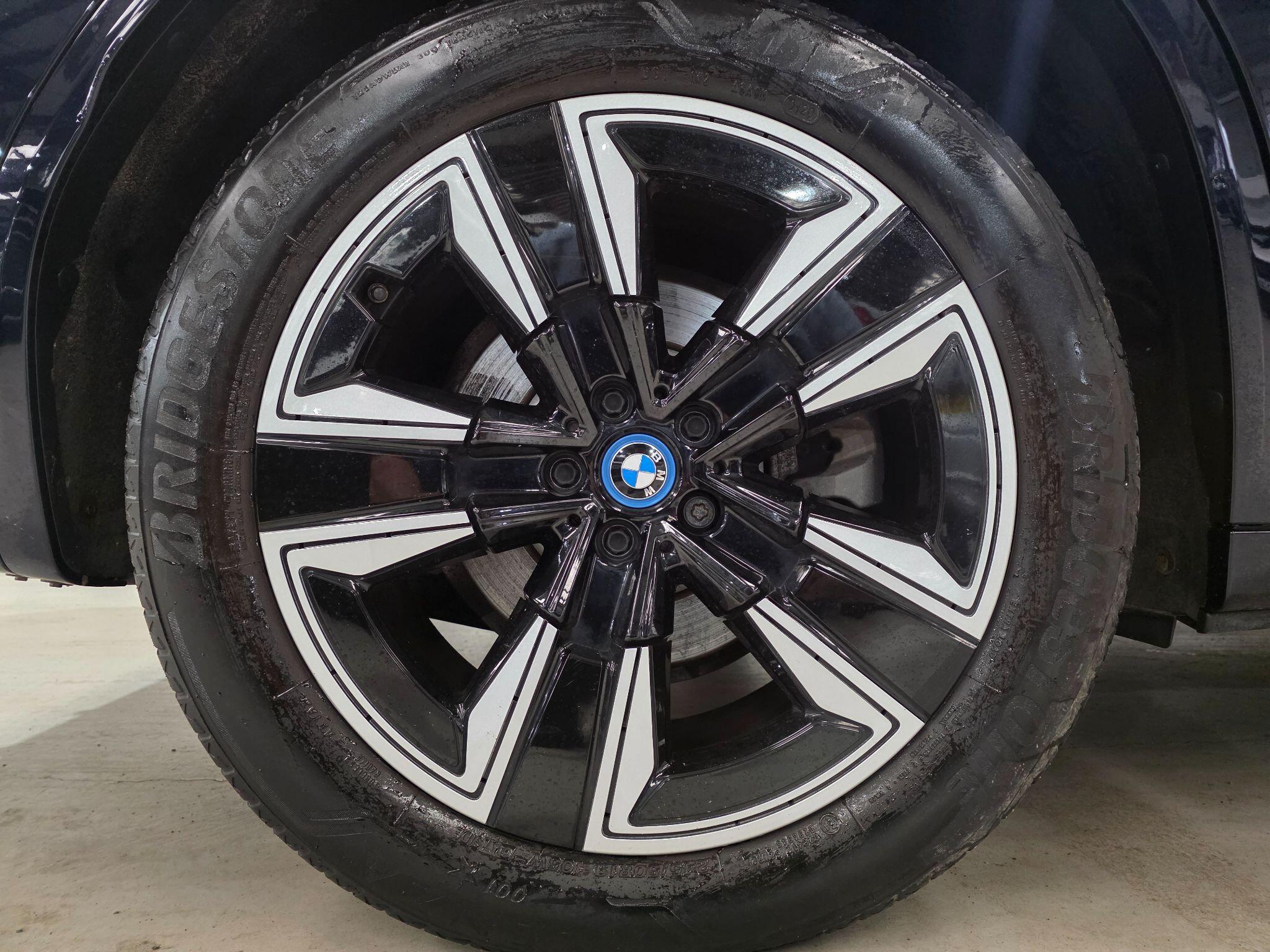 BMW Ix3 view 37