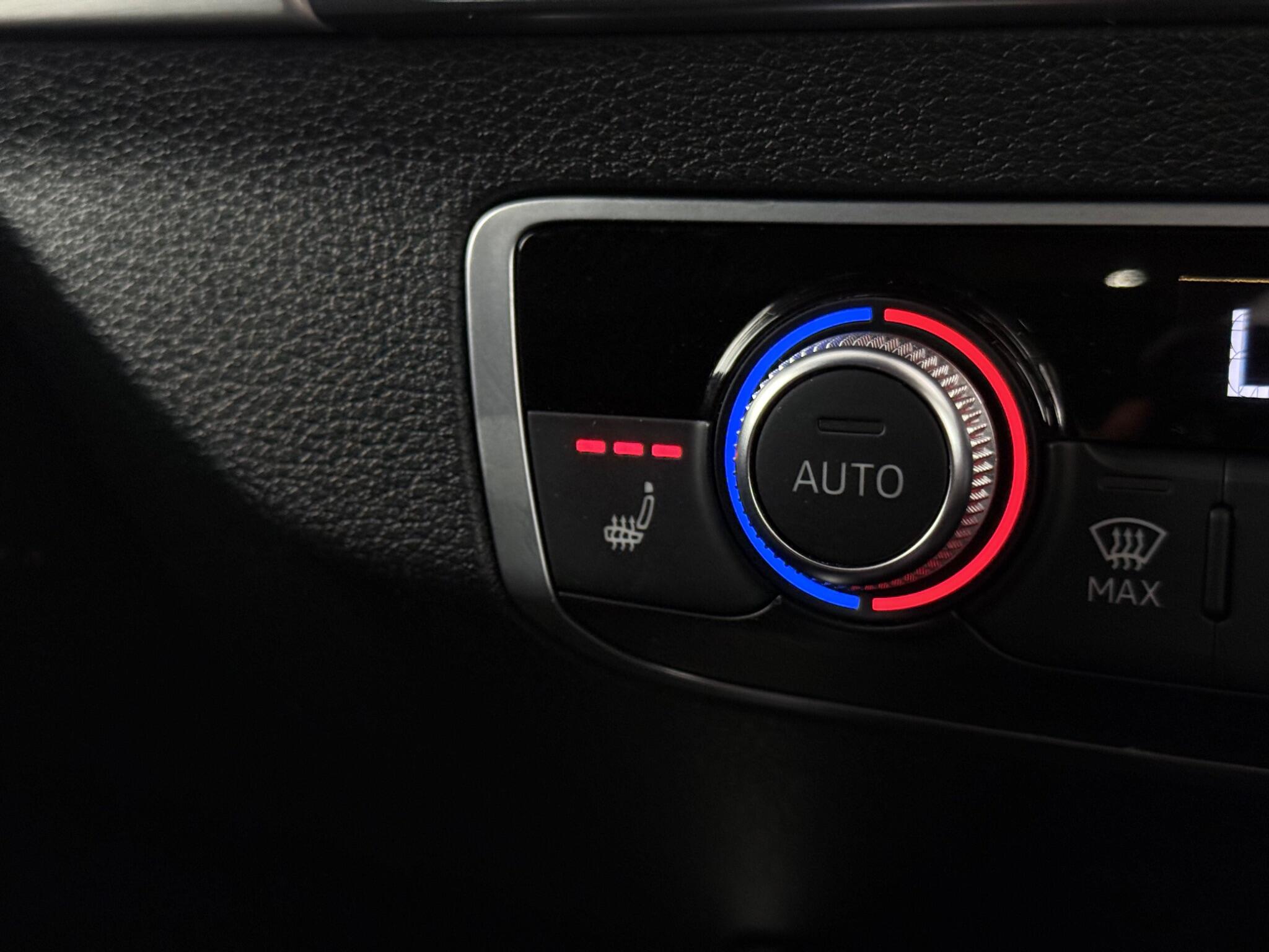 Audi Q2 view 24