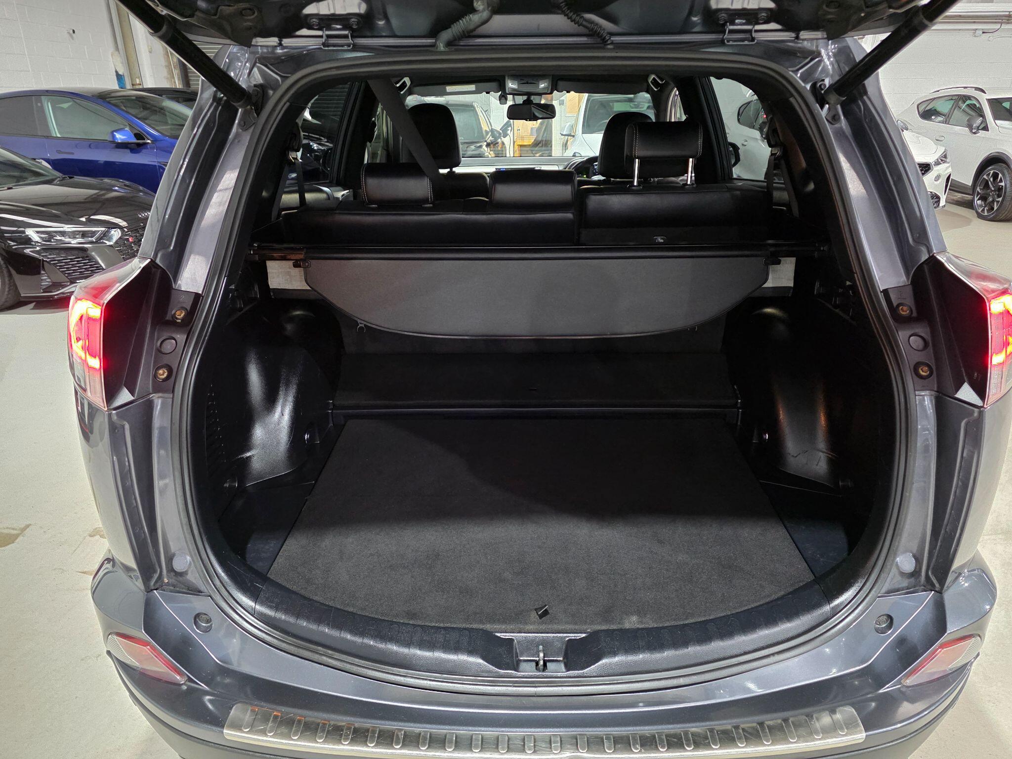 Toyota Rav4 view 29