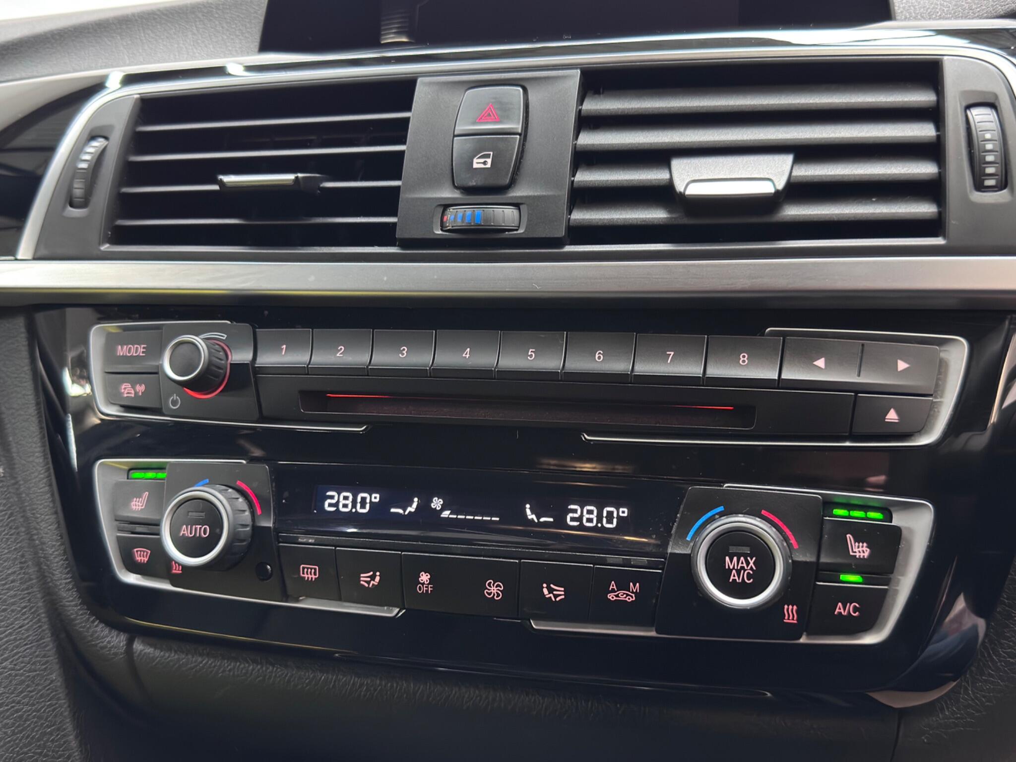 BMW 3 Series view 13
