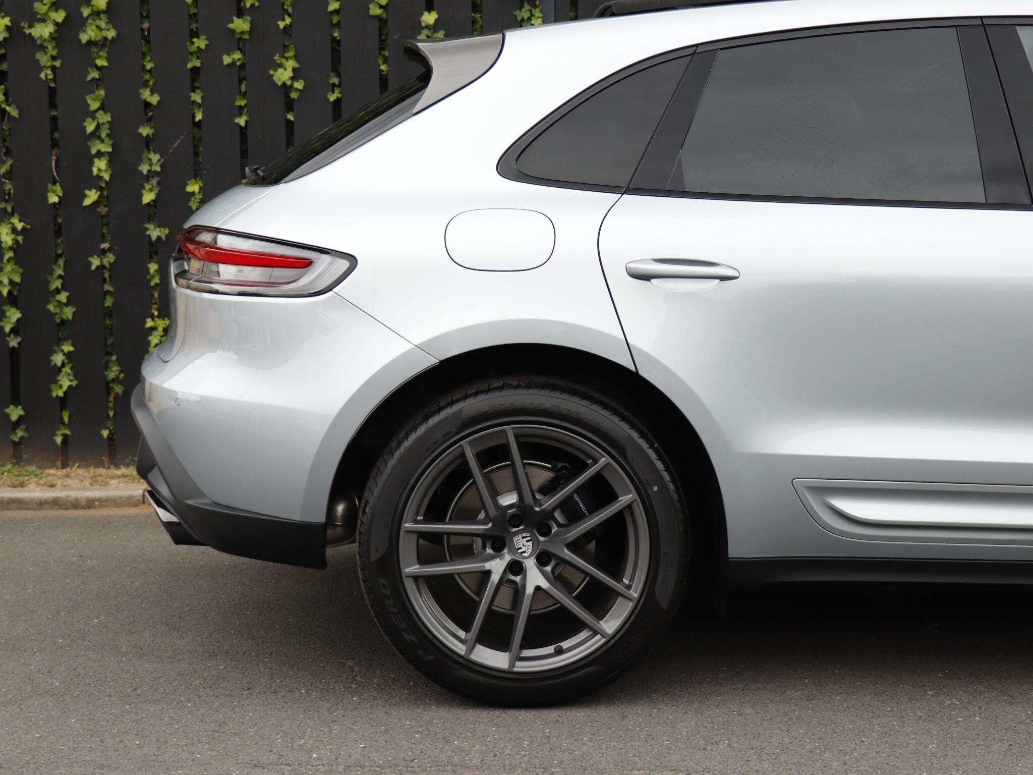 Porsche Macan view 72