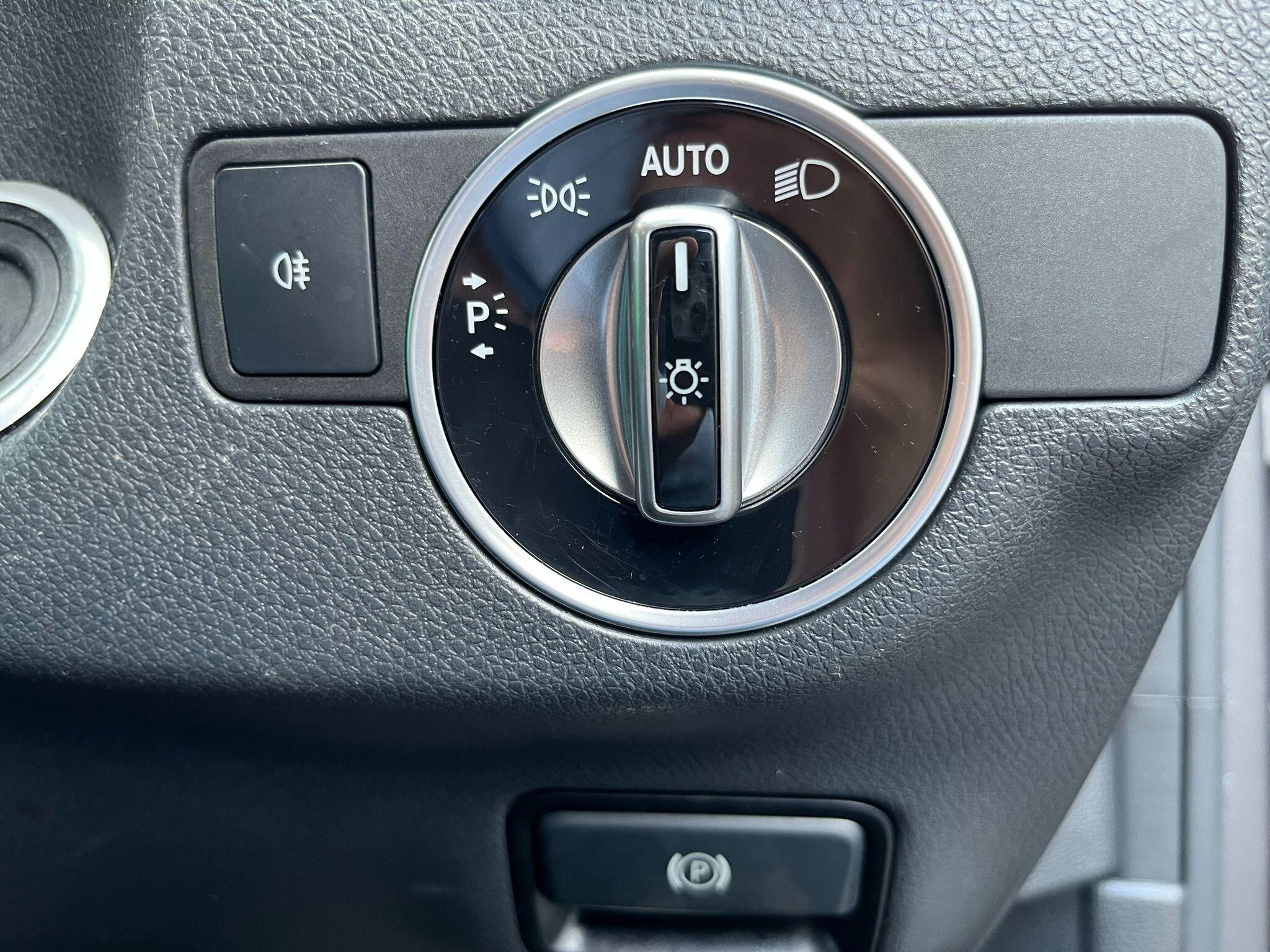 Mercedes-Benz Cla view 18