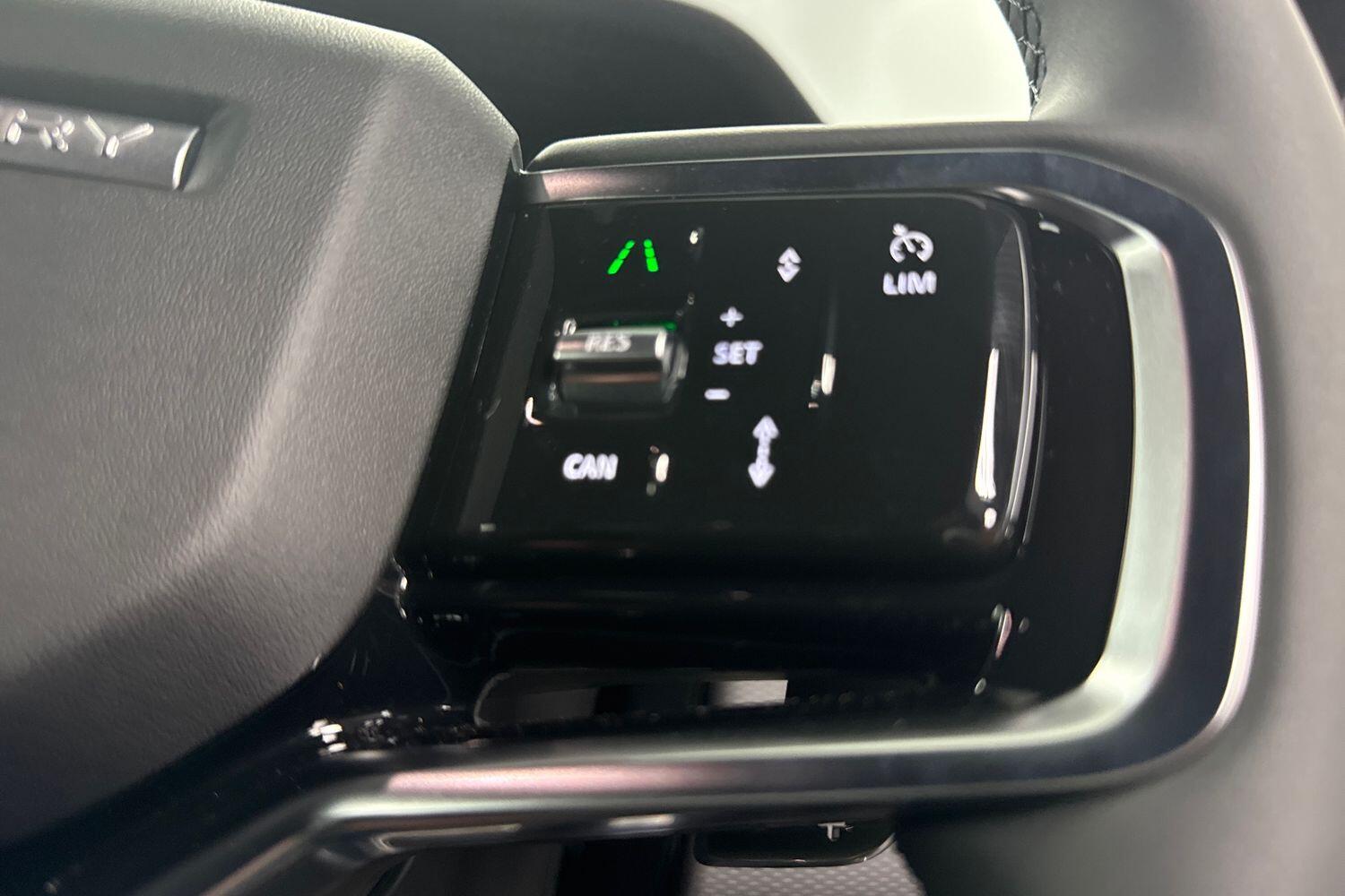 Land Rover Discovery Sport view 26