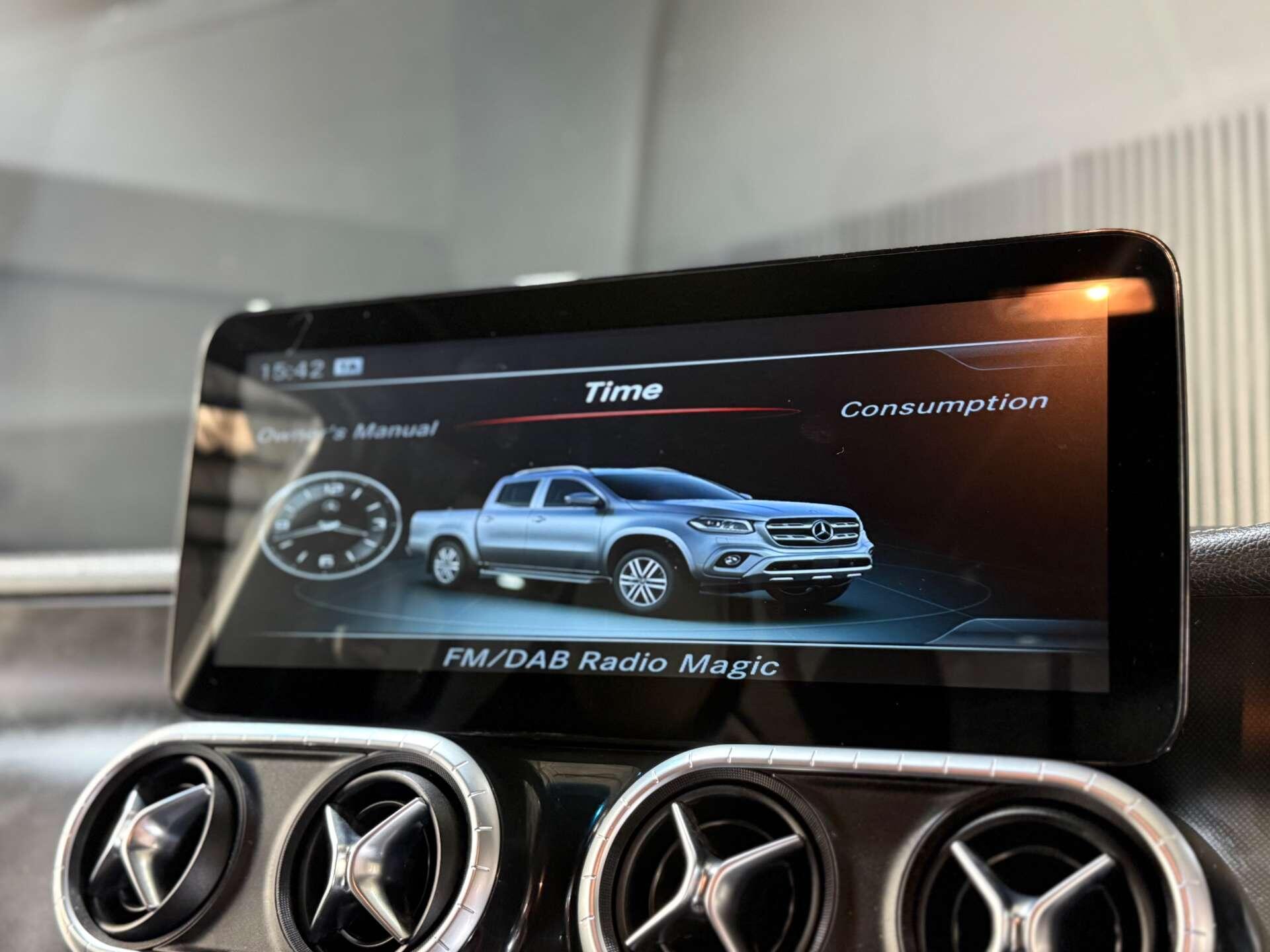 Mercedes-Benz X Class view 40