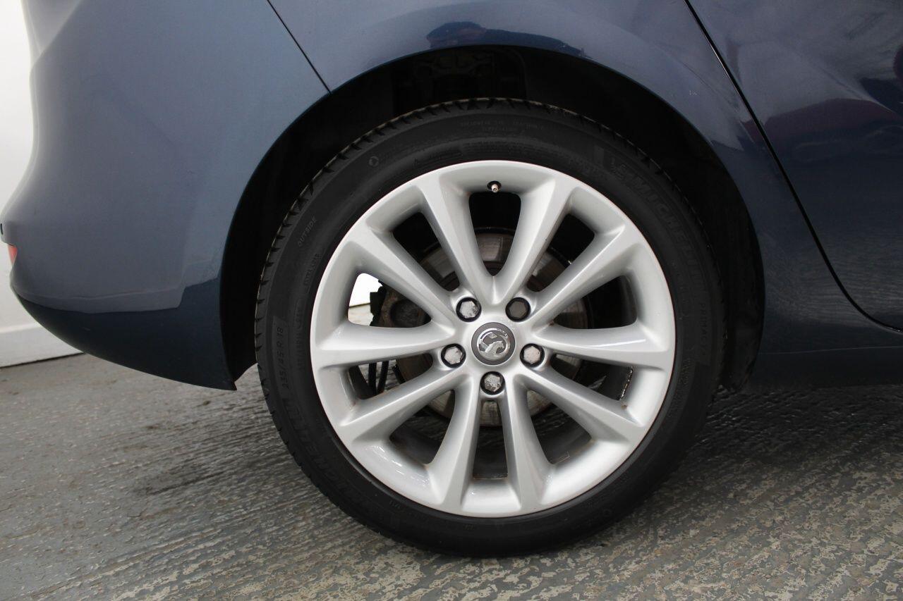 Vauxhall Zafira Tourer view 56