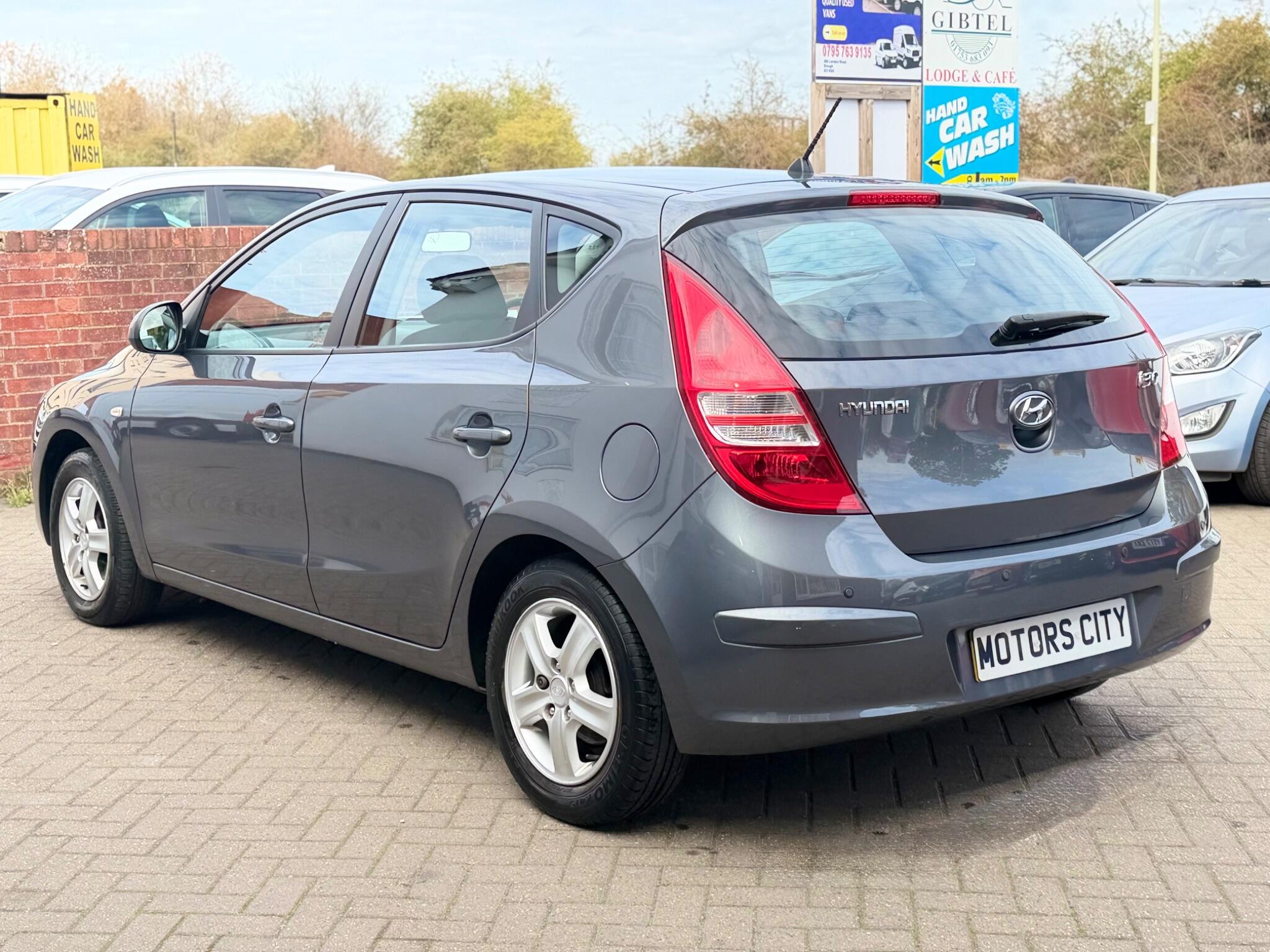 Hyundai I30 view 5