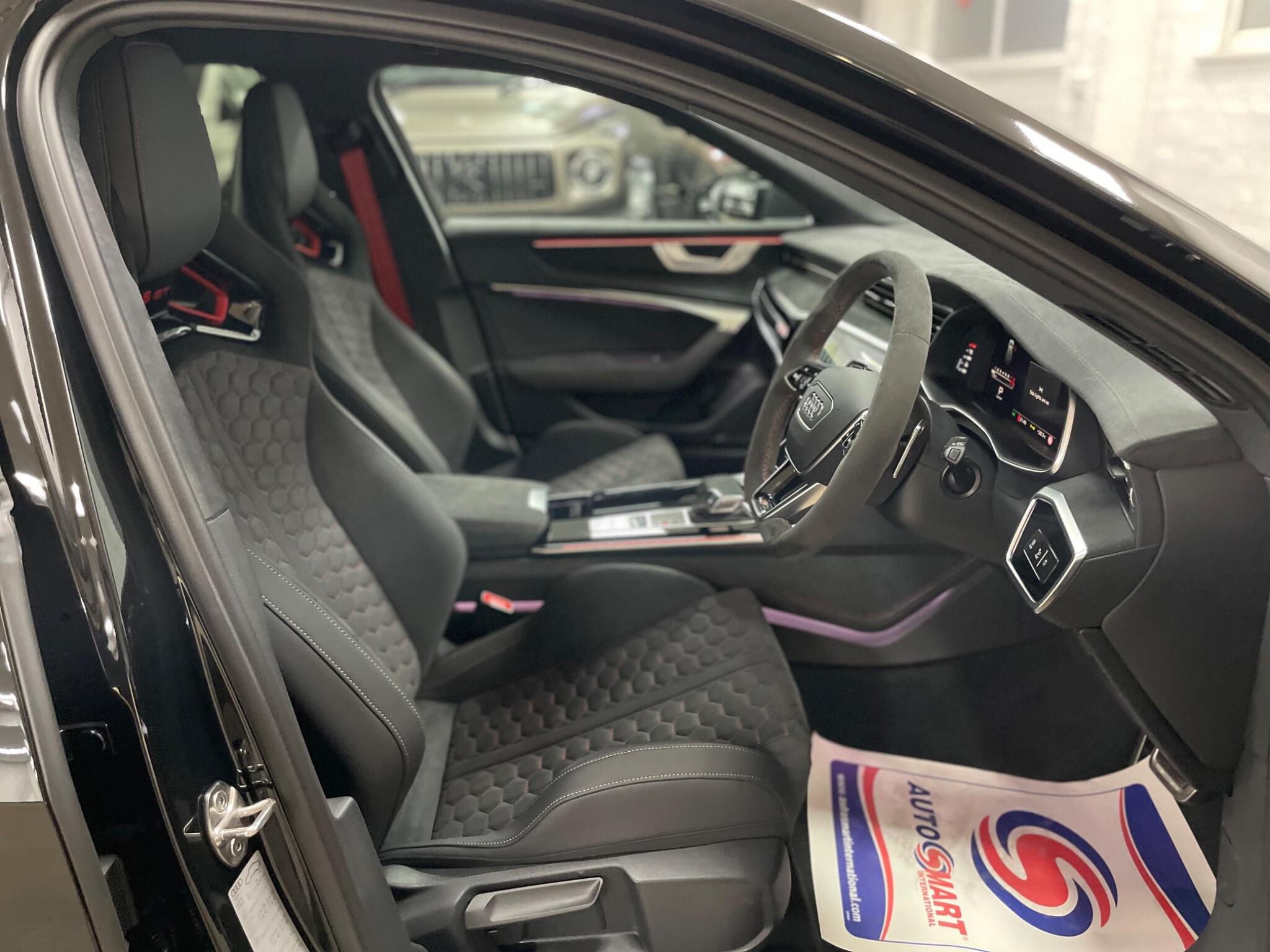 Audi RS6 view 16
