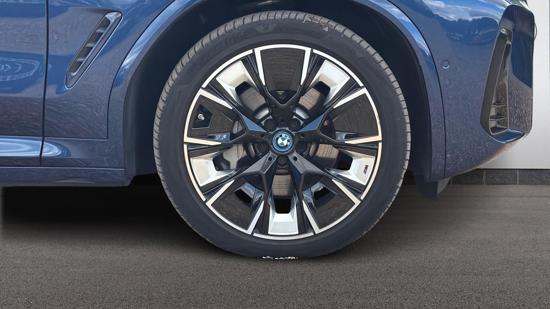 BMW Ix3 view 14
