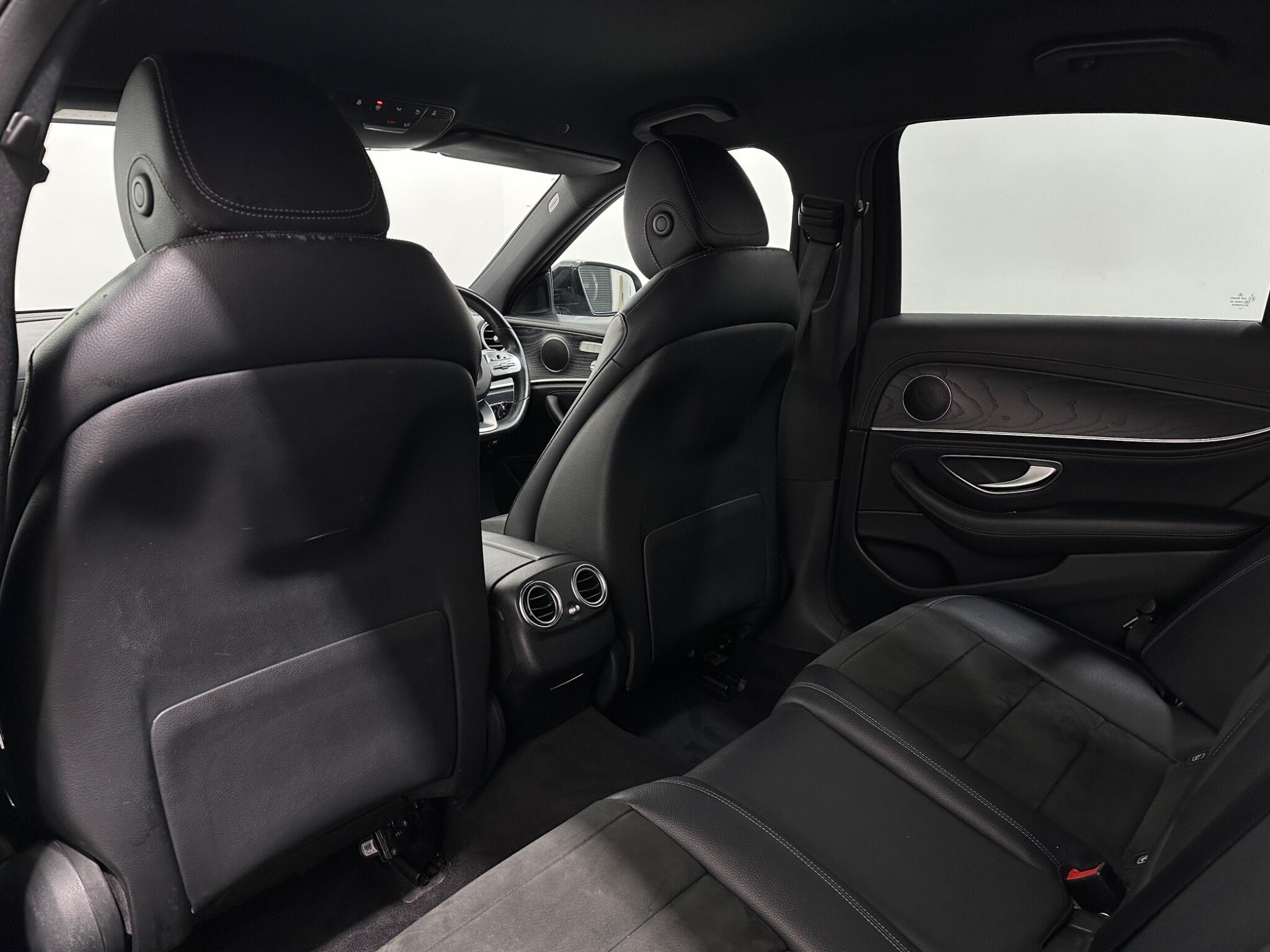 Mercedes-Benz E-Class view 40