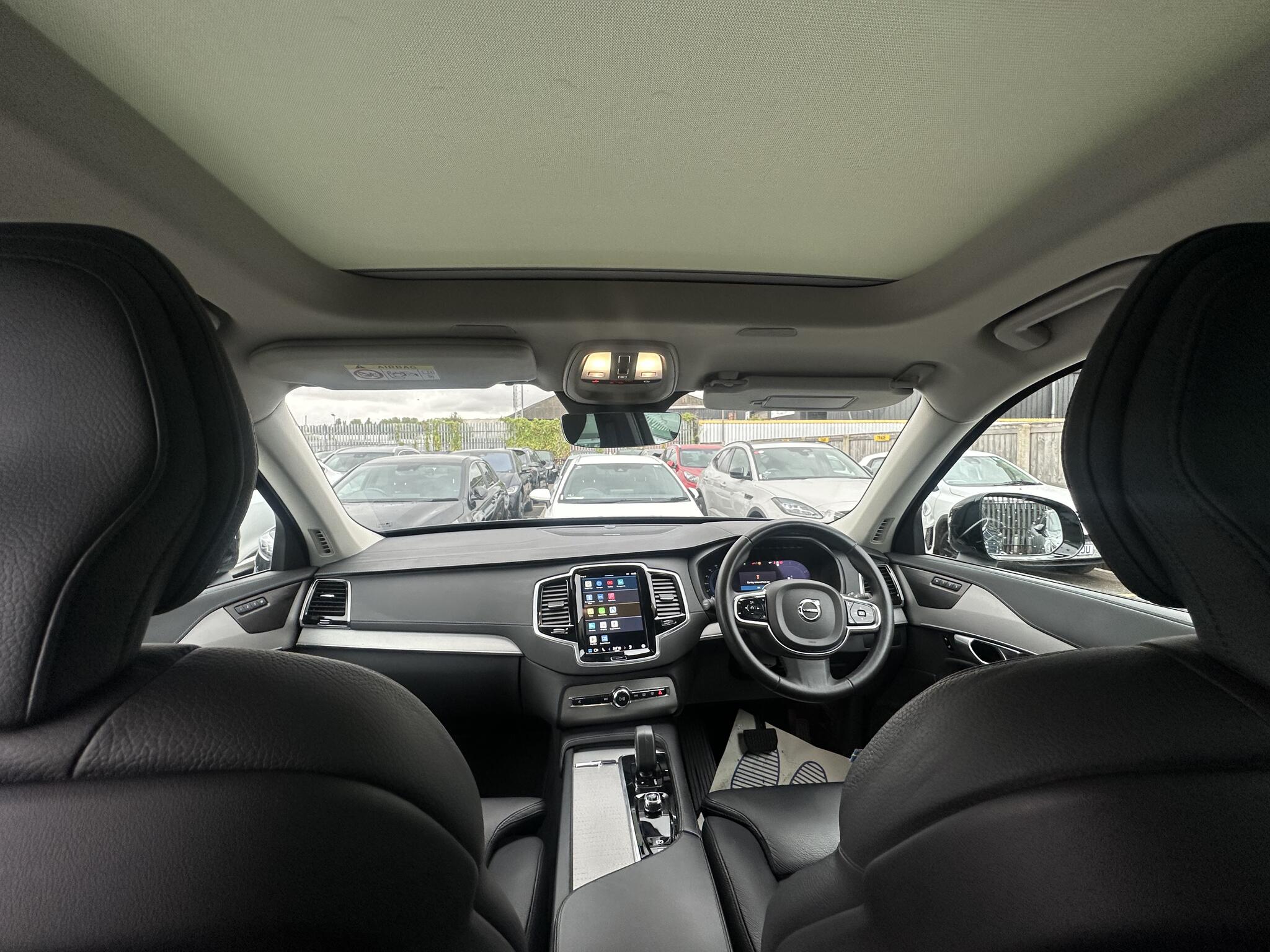 Volvo XC90 view 25