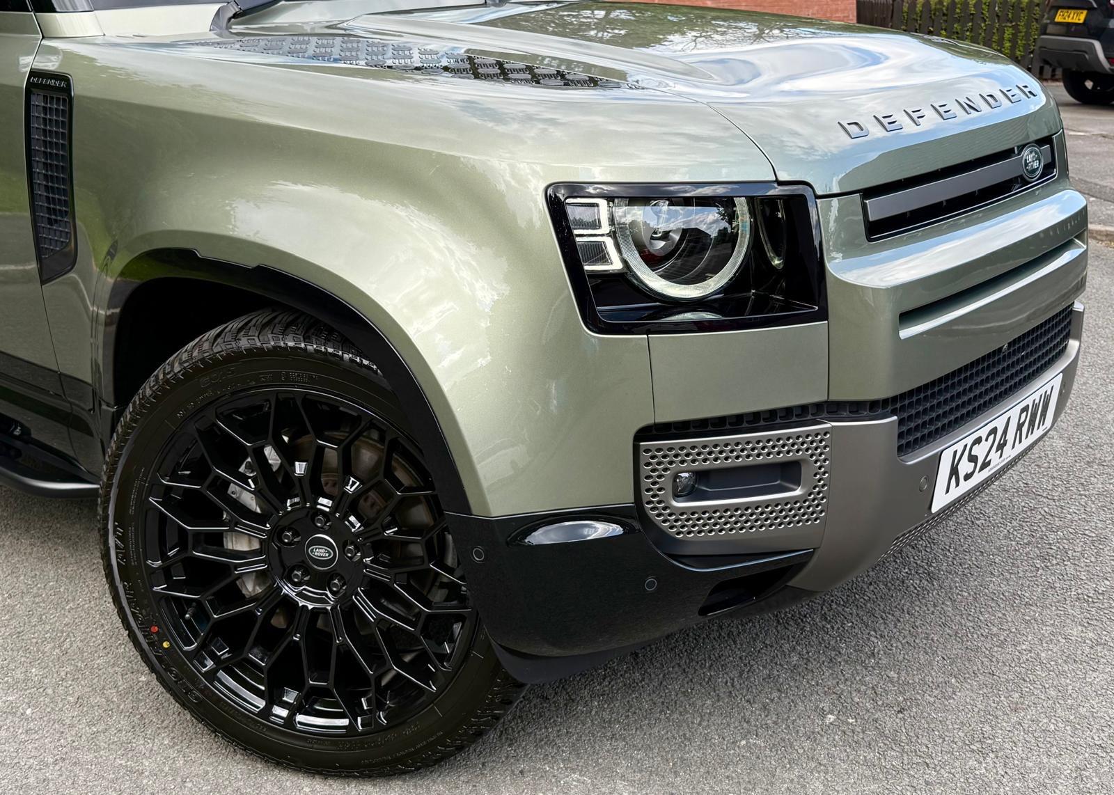 Land Rover Defender view 94