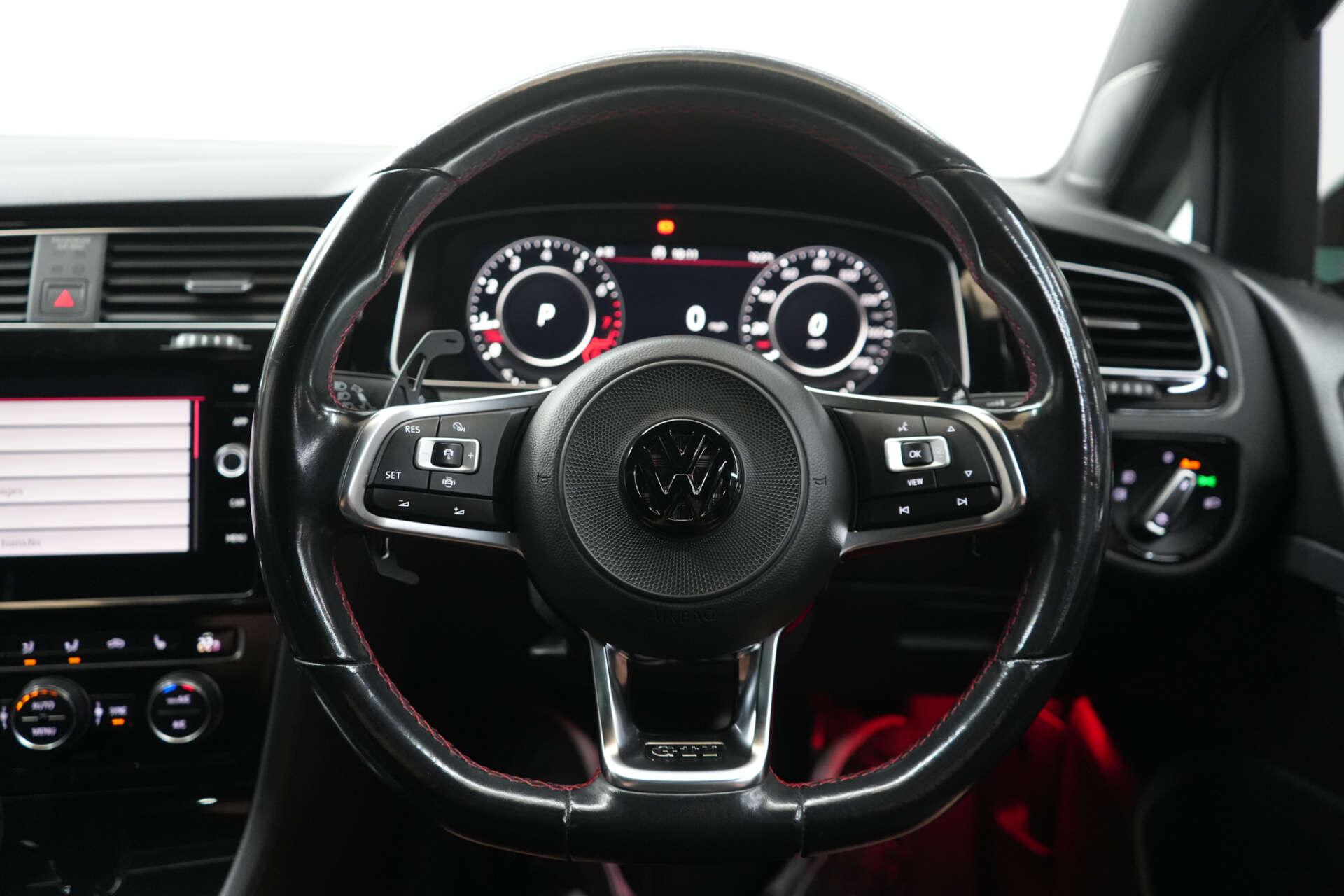 Volkswagen Golf view 43