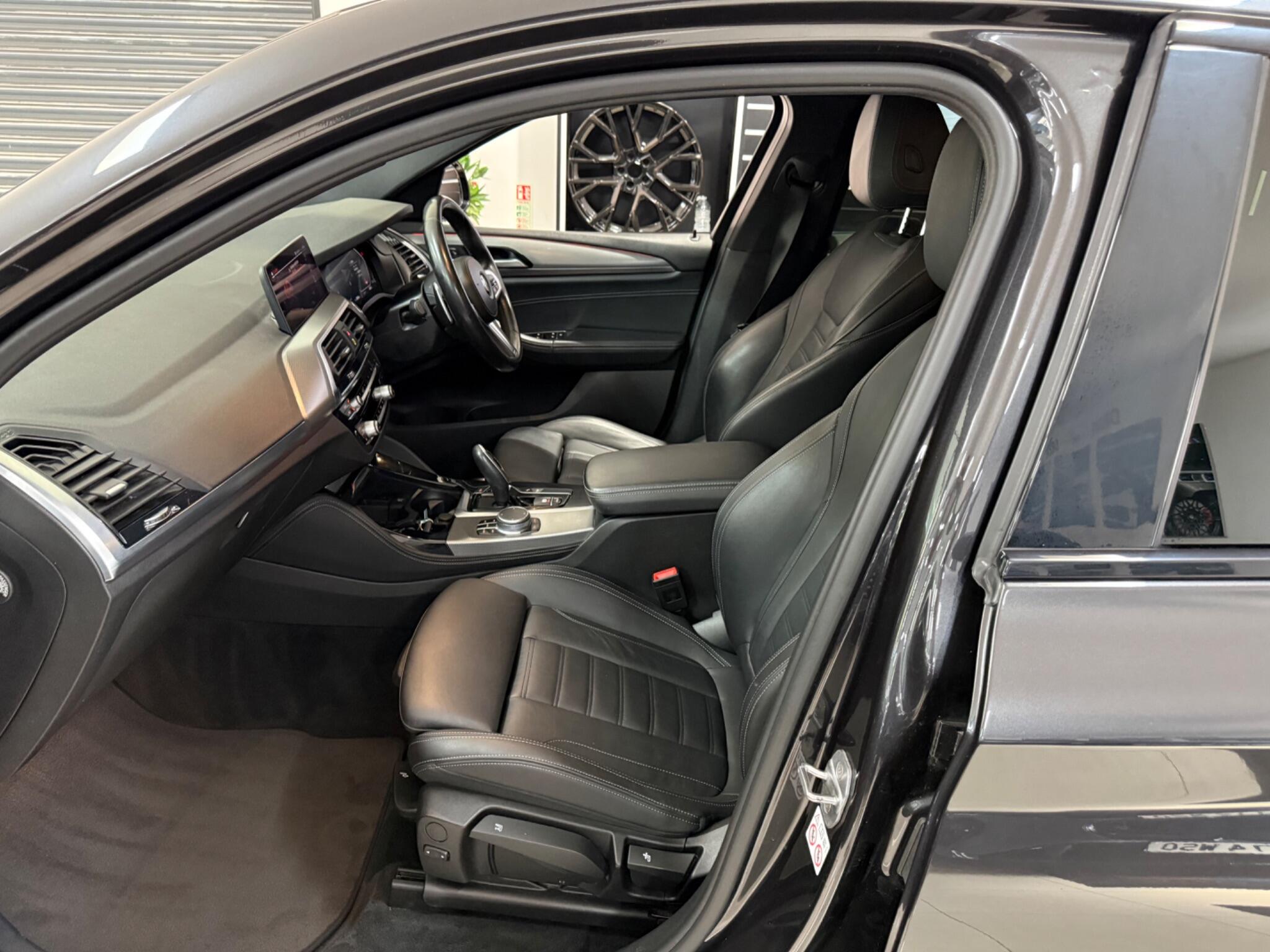 BMW X4 view 5