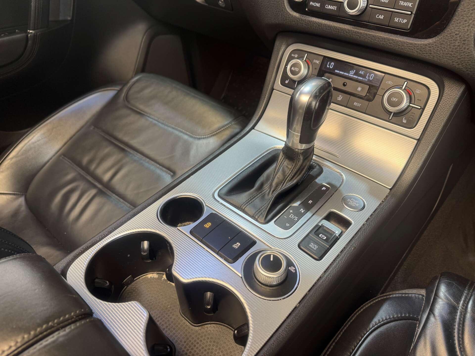Volkswagen Touareg view 35
