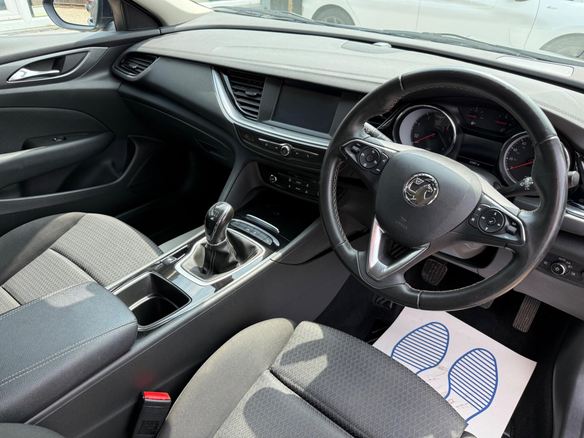 Vauxhall Insignia view 9