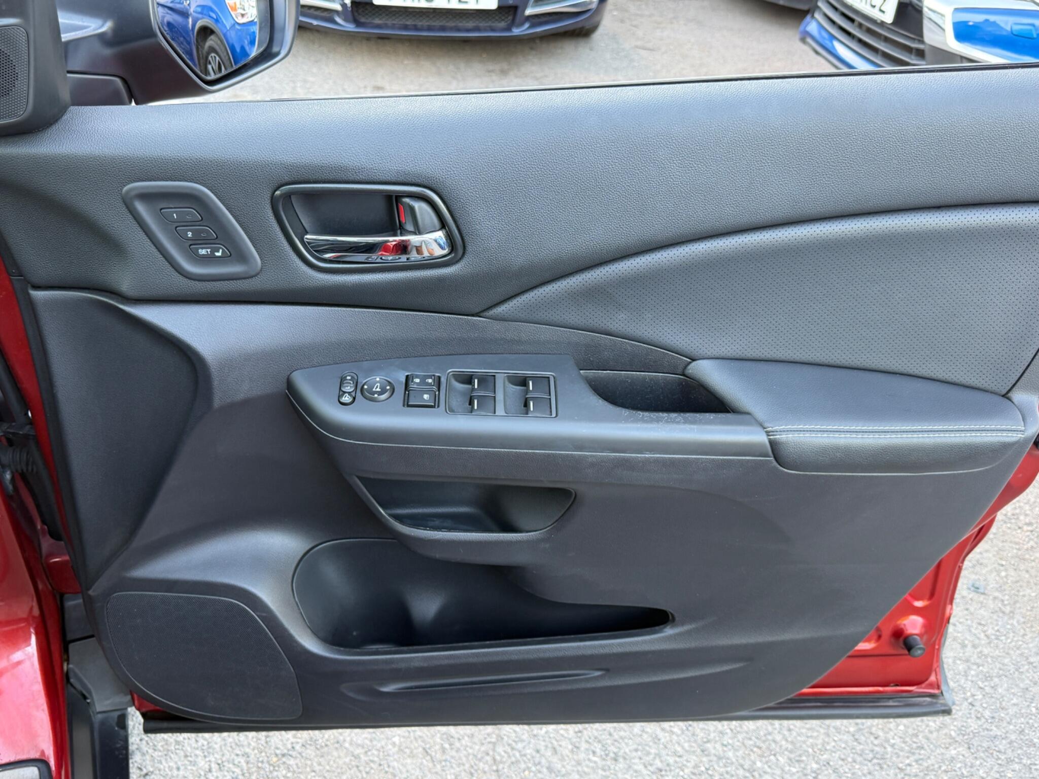 Honda CR-V - Image 38