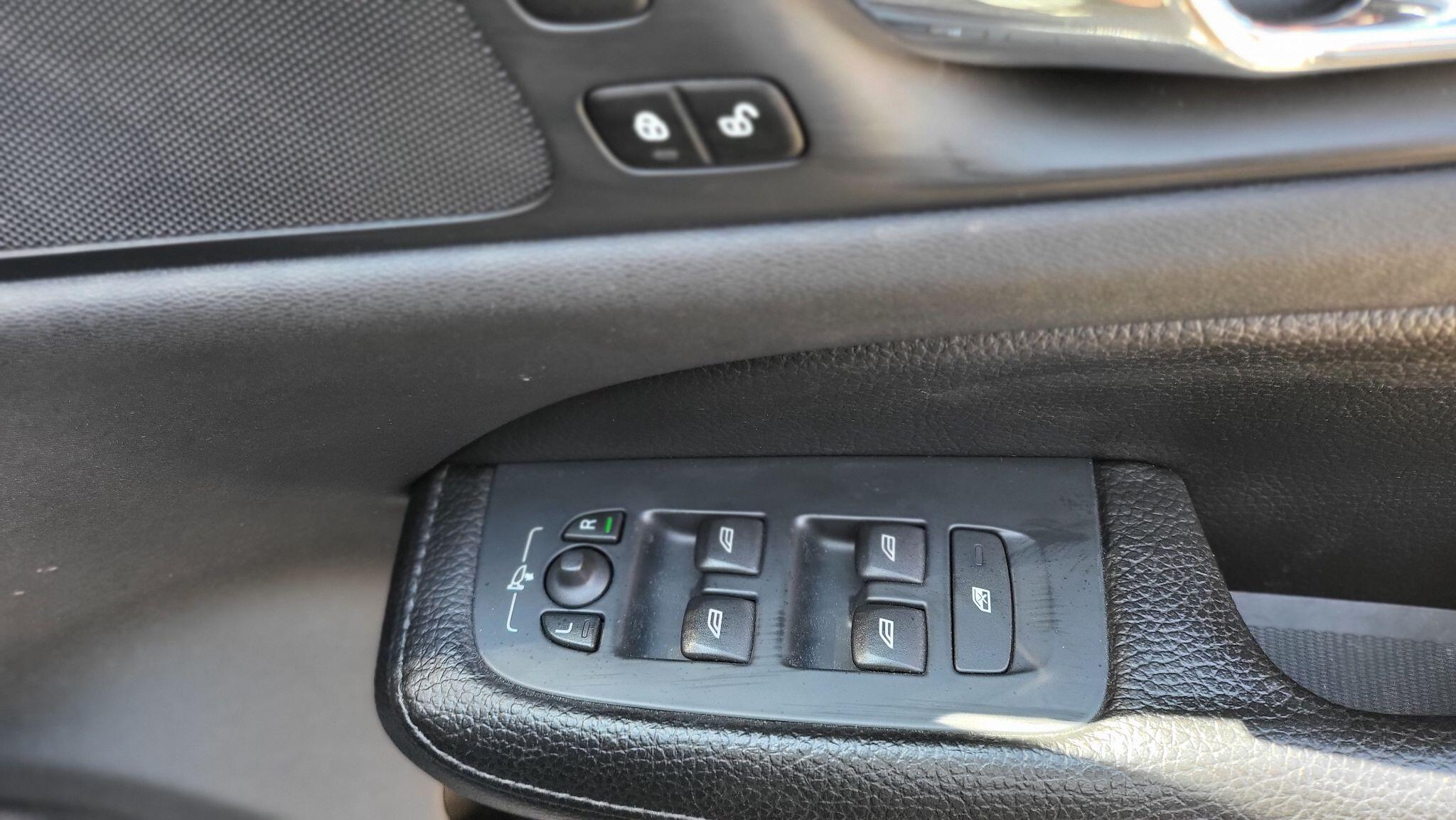 Volvo V60 view 16