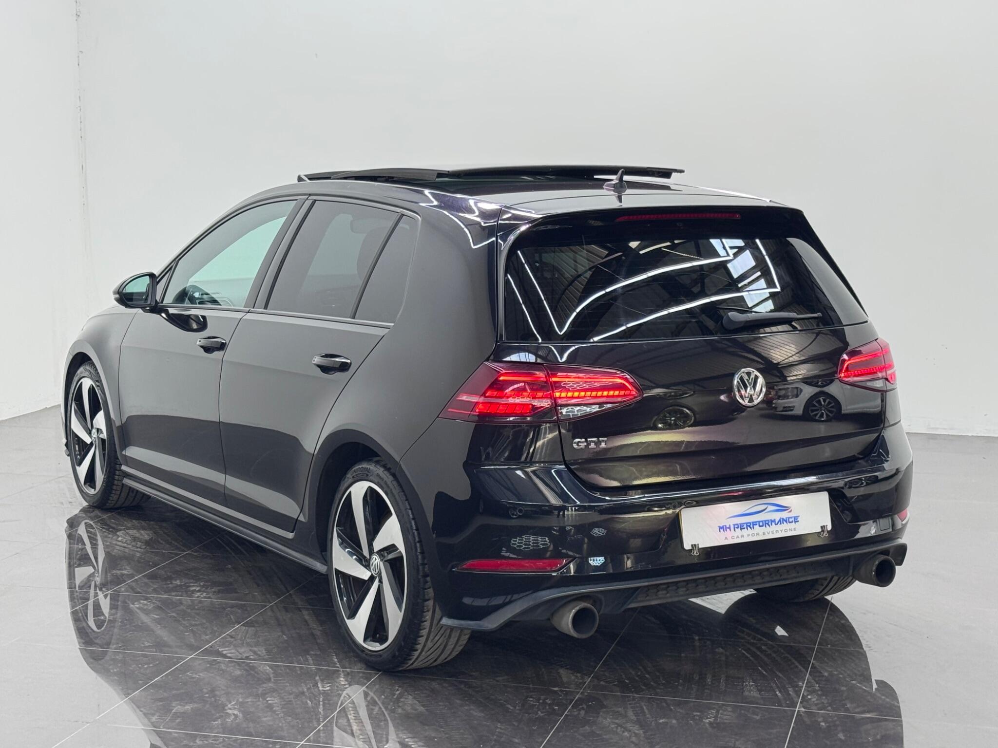 Volkswagen Golf view 54