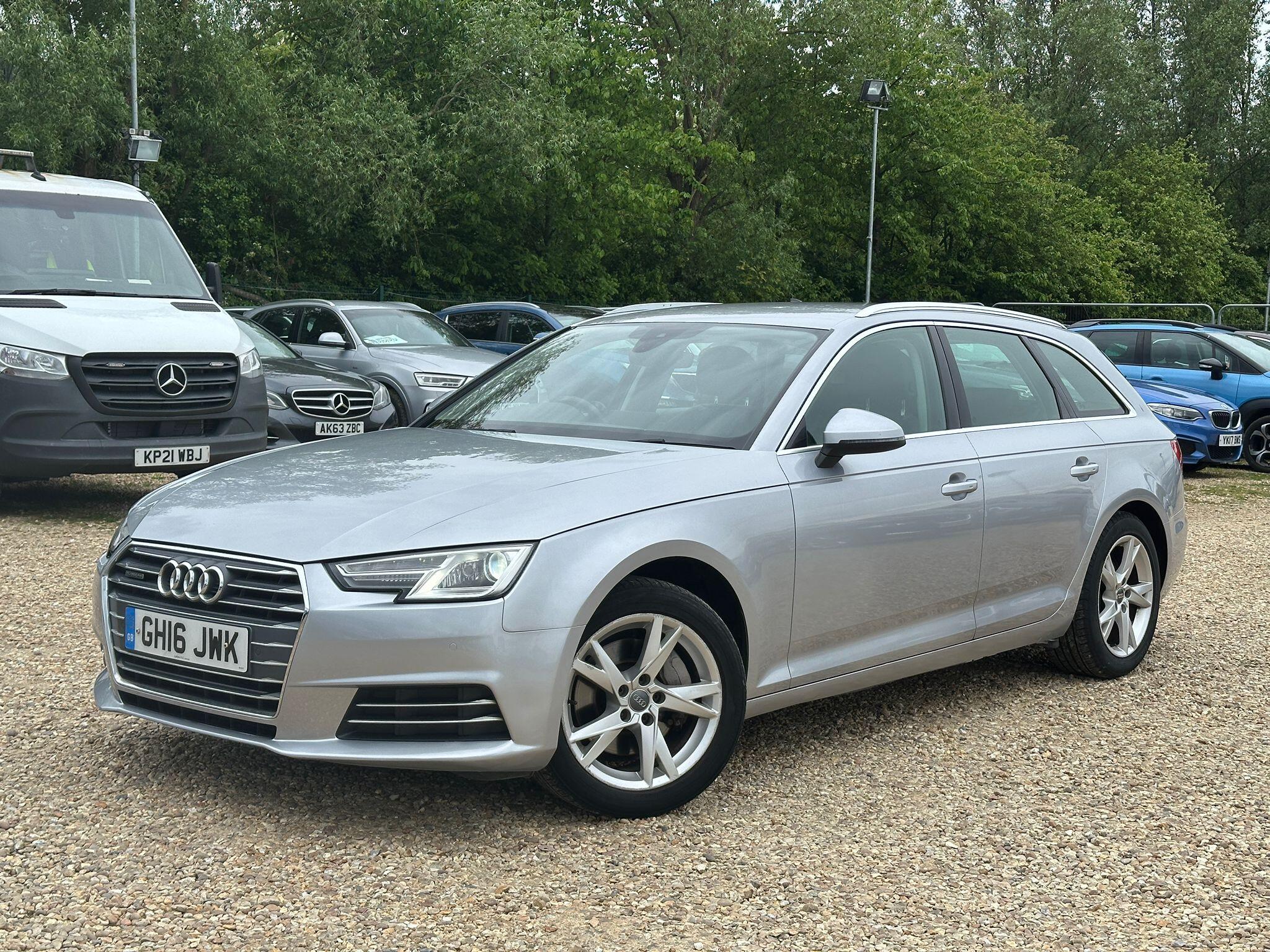 Audi A4 Avant view 2