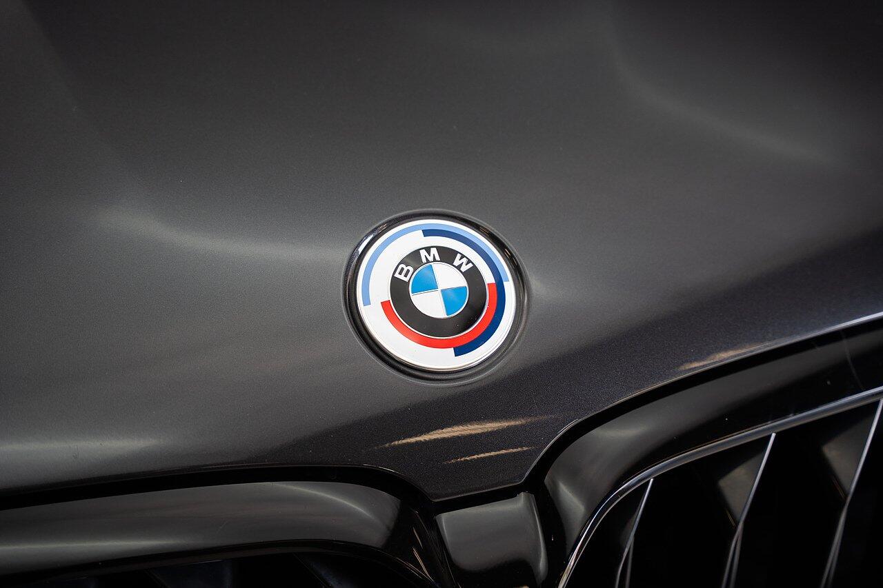 BMW M5 view 26