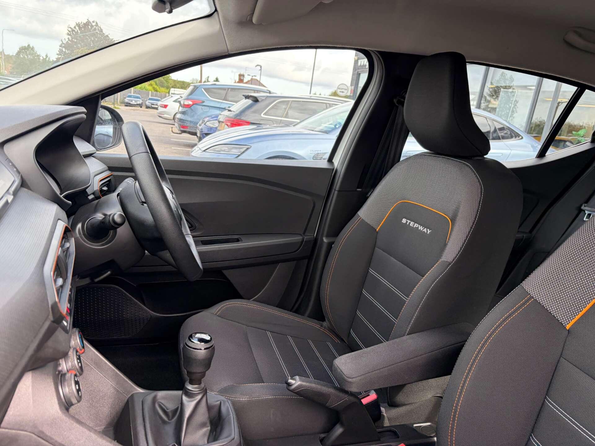 Dacia Sandero Stepway view 18