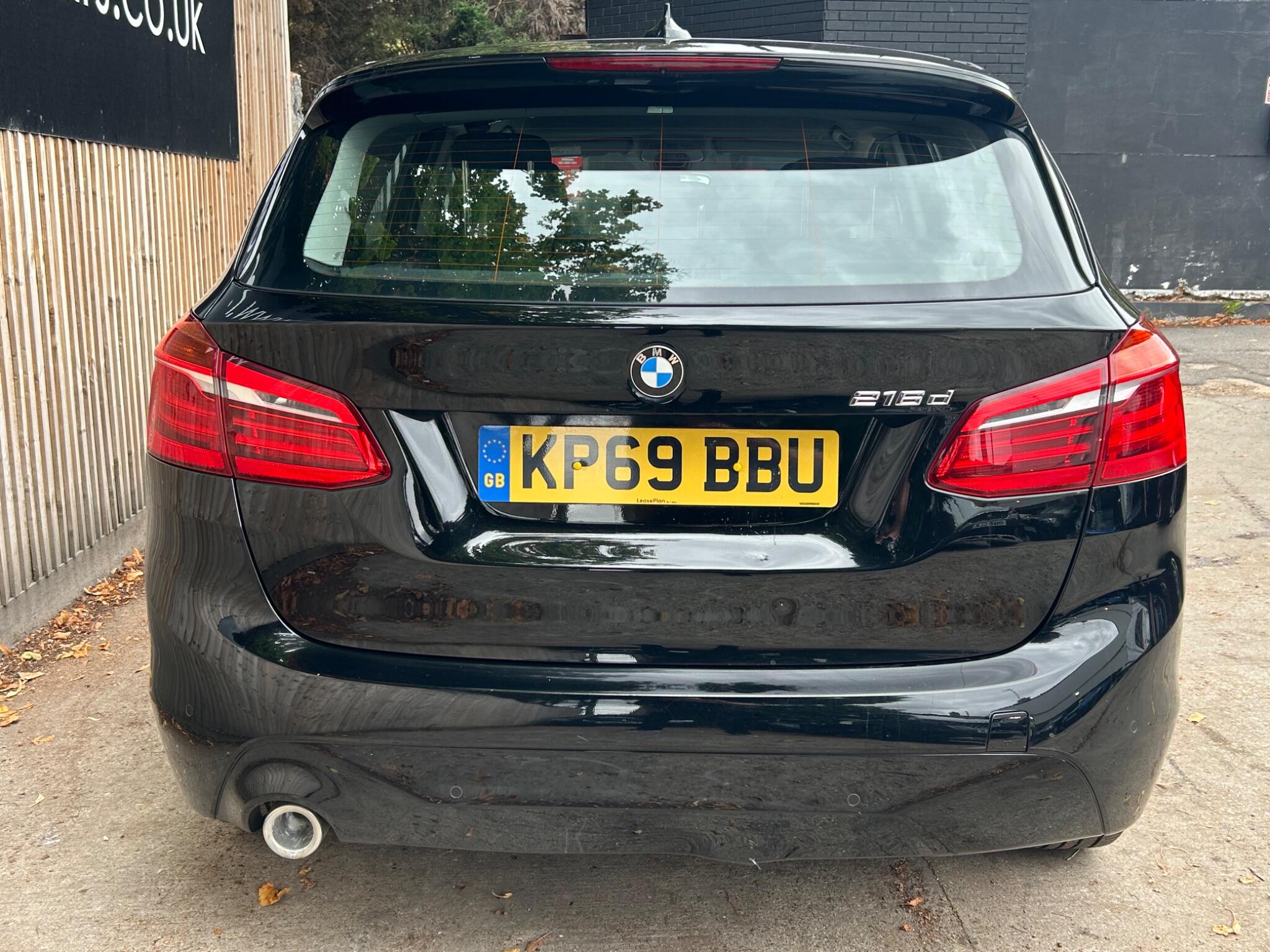BMW 2 Series view 17