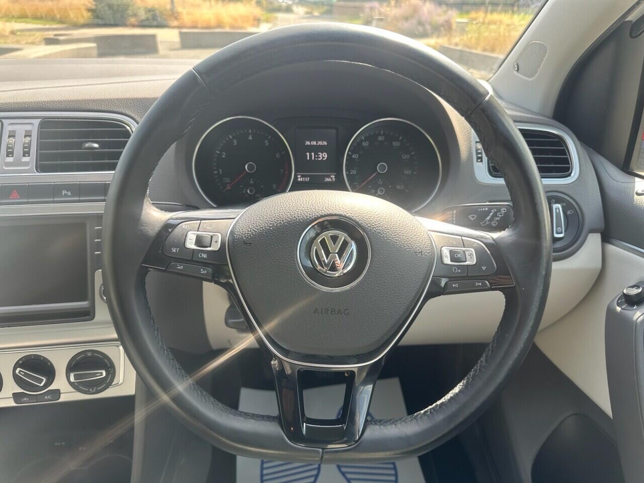 Volkswagen Polo view 30