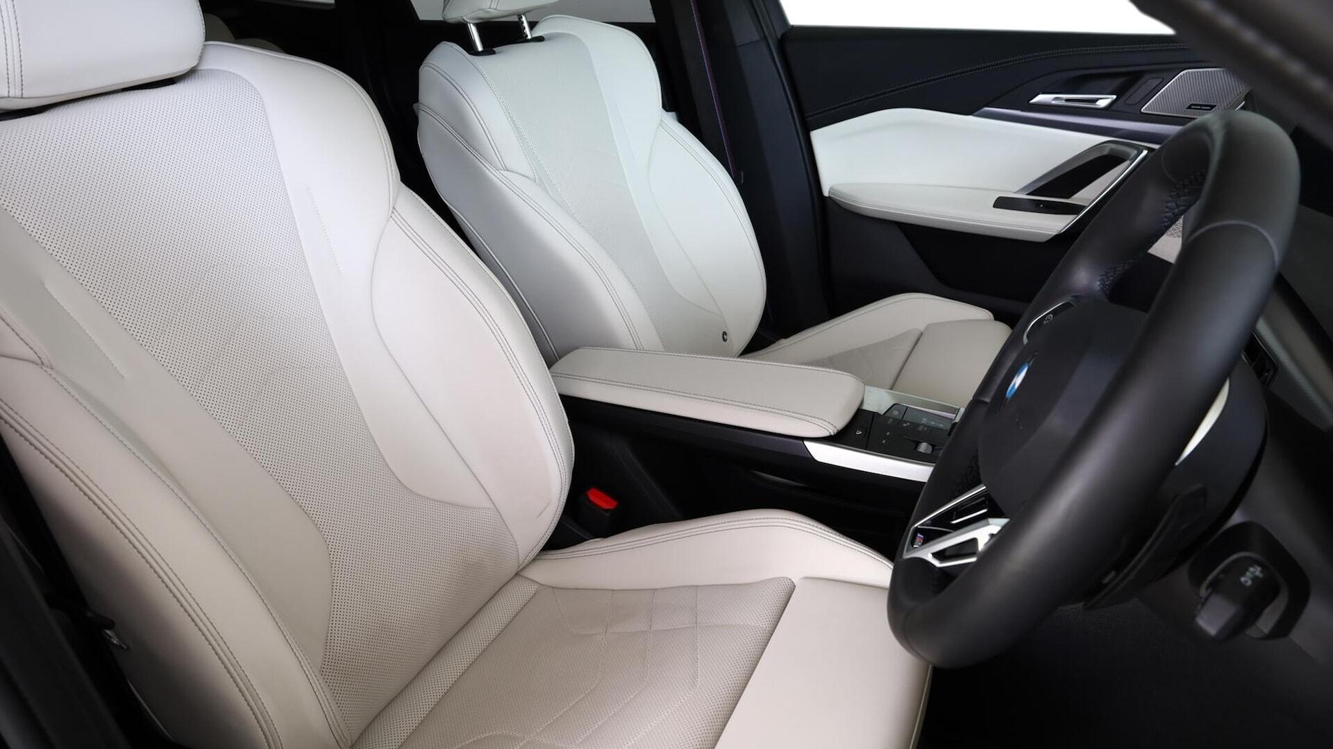 BMW X1 view 11