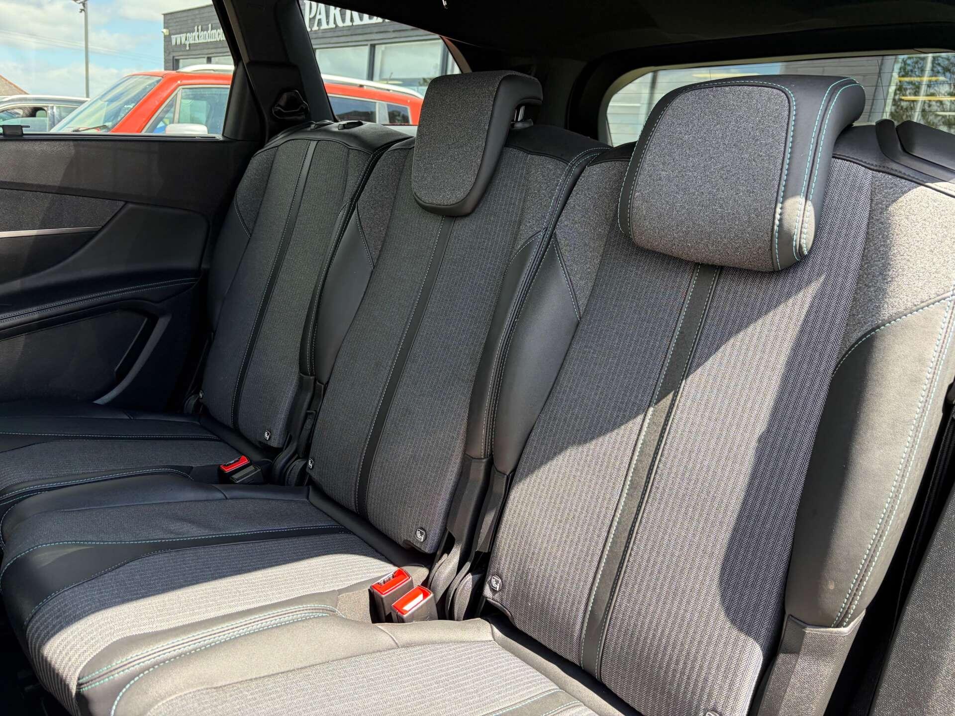 Peugeot 5008 view 23