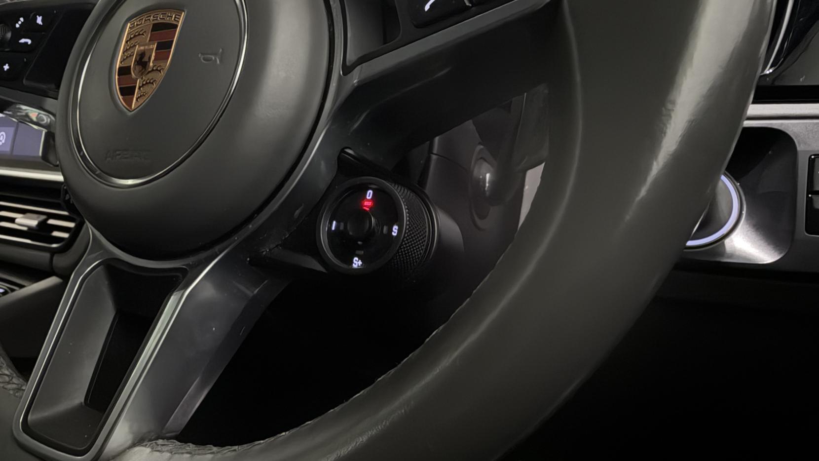 Porsche Cayenne view 16