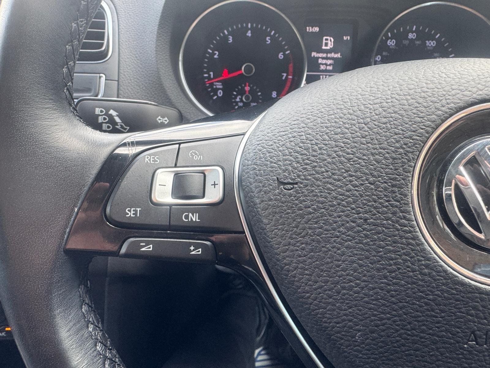 Volkswagen Polo view 11