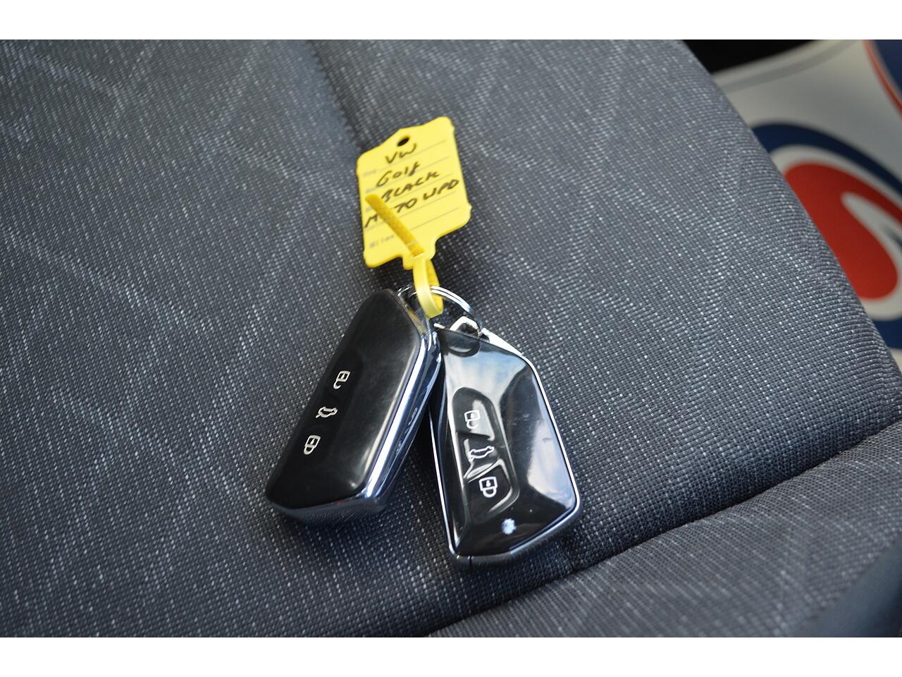 Volkswagen Golf view 54