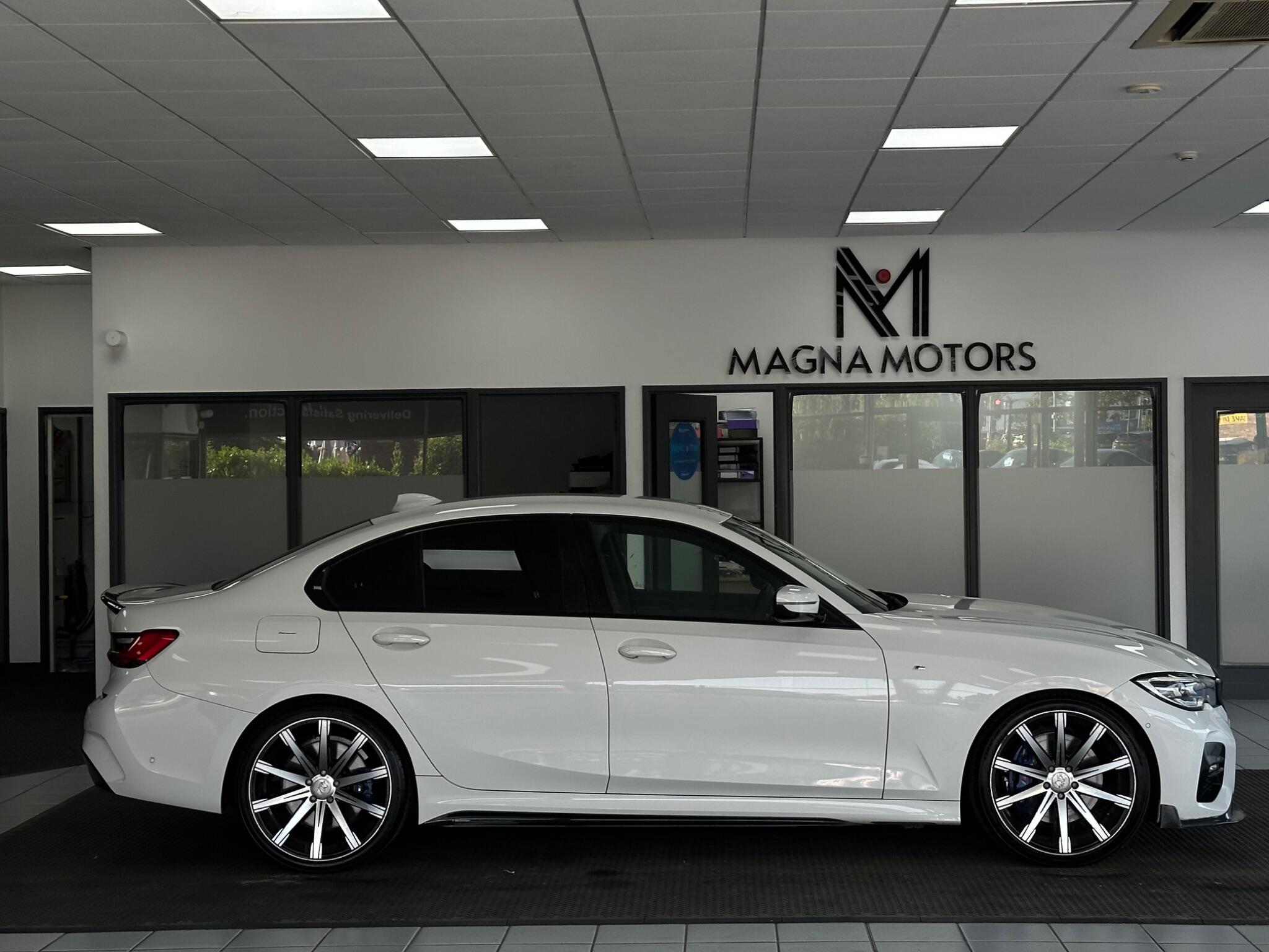 BMW 3 Series view 4