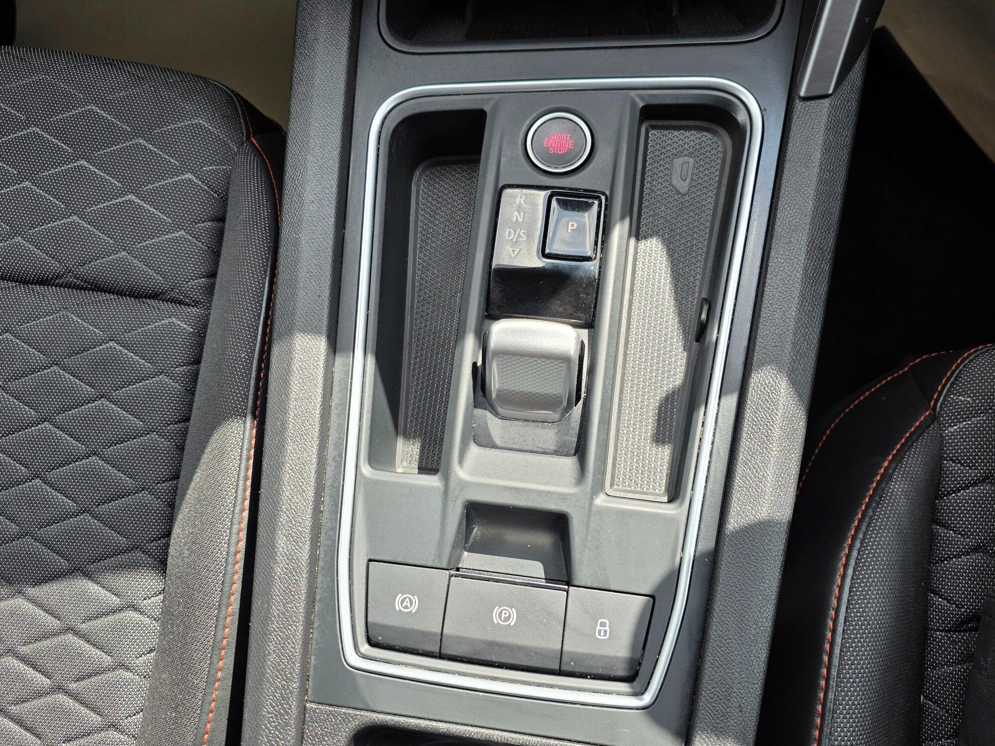 Seat Leon Leon view 3
